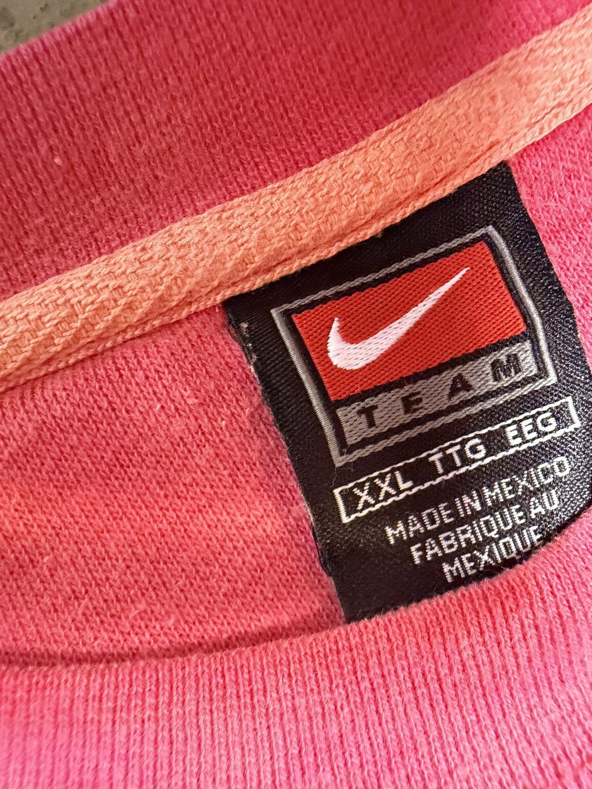 Nike Vintage Nike Faded and Distressed Georgia Bulldogs Crewneck Size US XXL / EU 58 / 5 - 5 Thumbnail