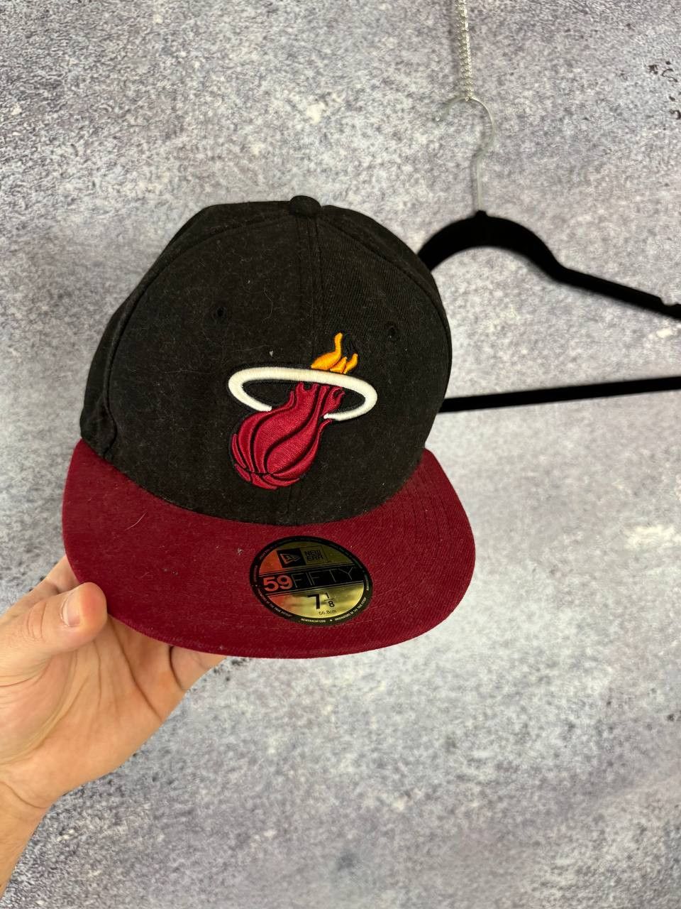 NBA × Vintage Miami Heat New Era Hats Size 7 1/8 56.8cm Size 36 - 2 Thumbnail
