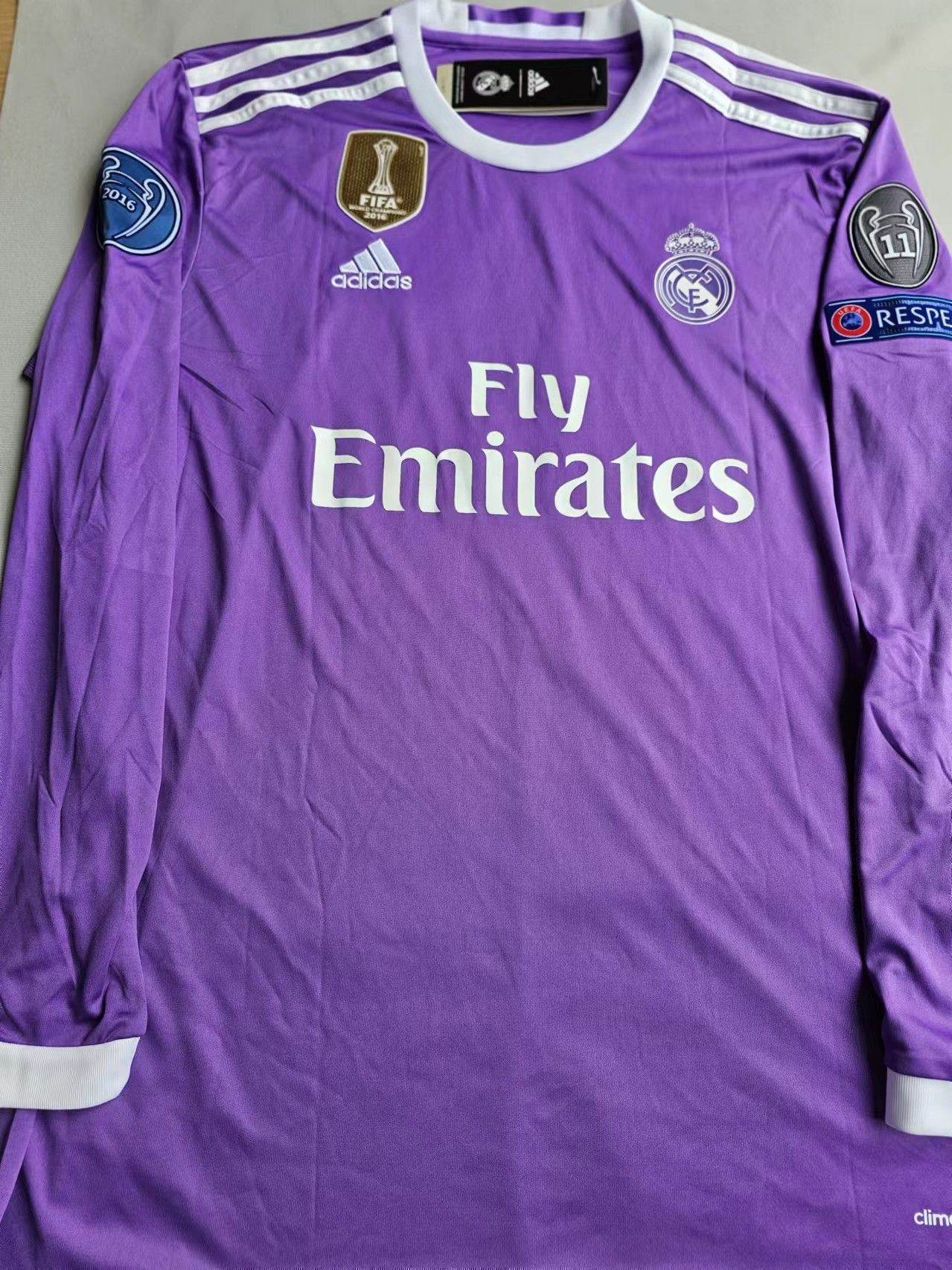 Other 2016 17 Real Madrid #7 C Ronaldo Jersey Size US XL / EU 56 / 4 - 1 Thumbnail
