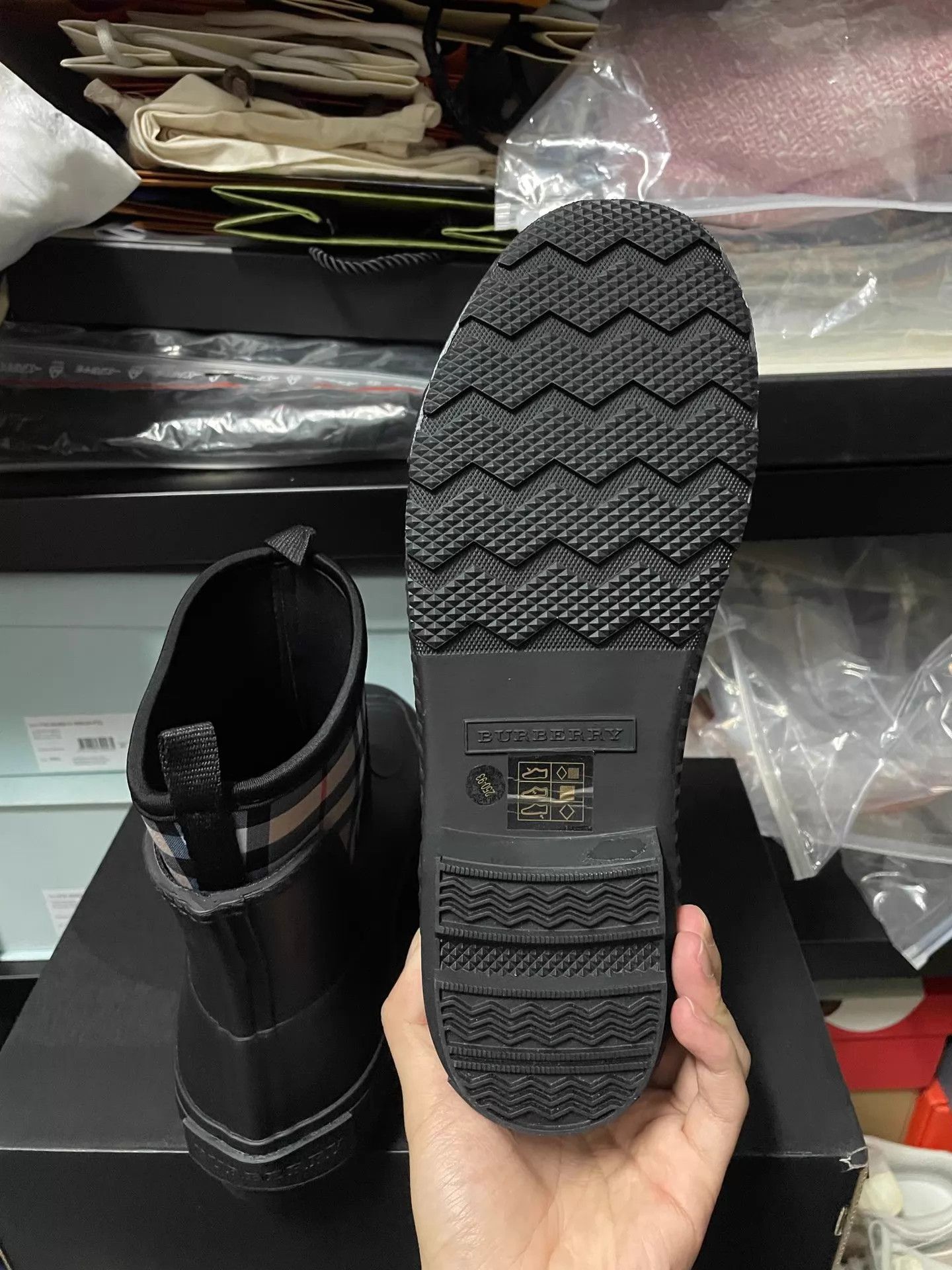 Burberry Burberry Classic Check Black 2-way Rain Boots 39 Lined Size US 8.5 / IT 38.5 - 6 Thumbnail