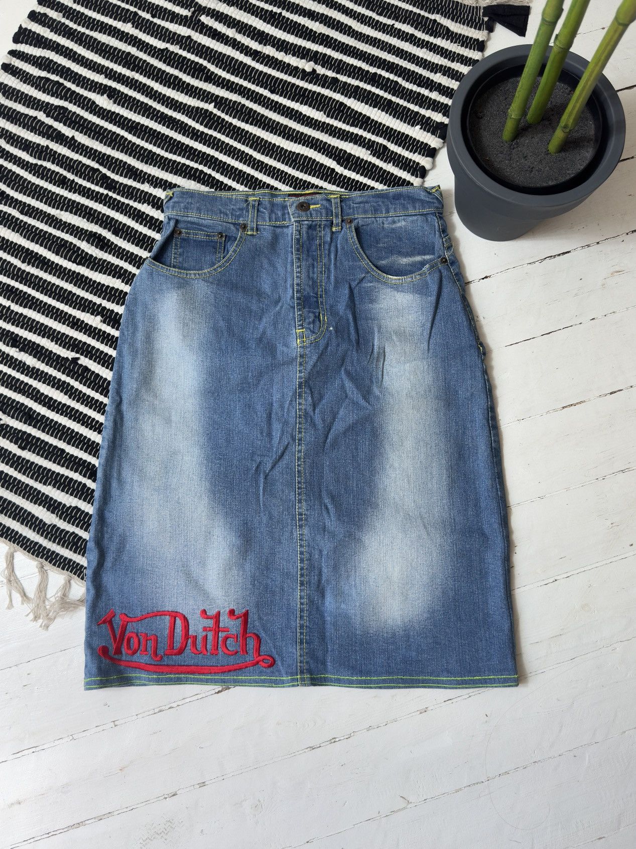 Von Dutch VINTAGE VON DUTCH 2000s MIDI SKIRT Size 28" / US 6 / IT 42 - 1 Thumbnail