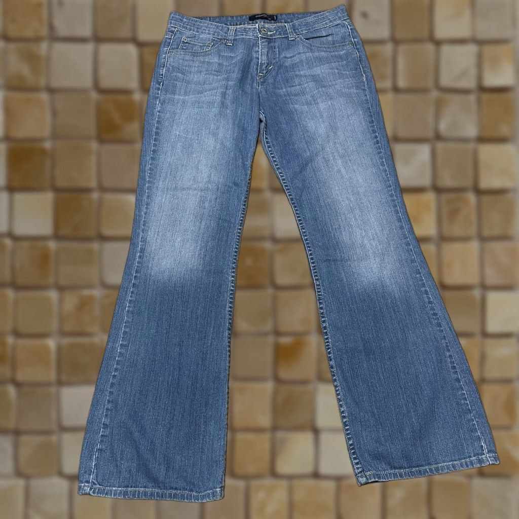 Levi's VINTAGE Levi's 518 Bootcut Flare Jeans Women's 32 x 31 Blue Size 24" / US 00 / IT 34 - 1 Thumbnail
