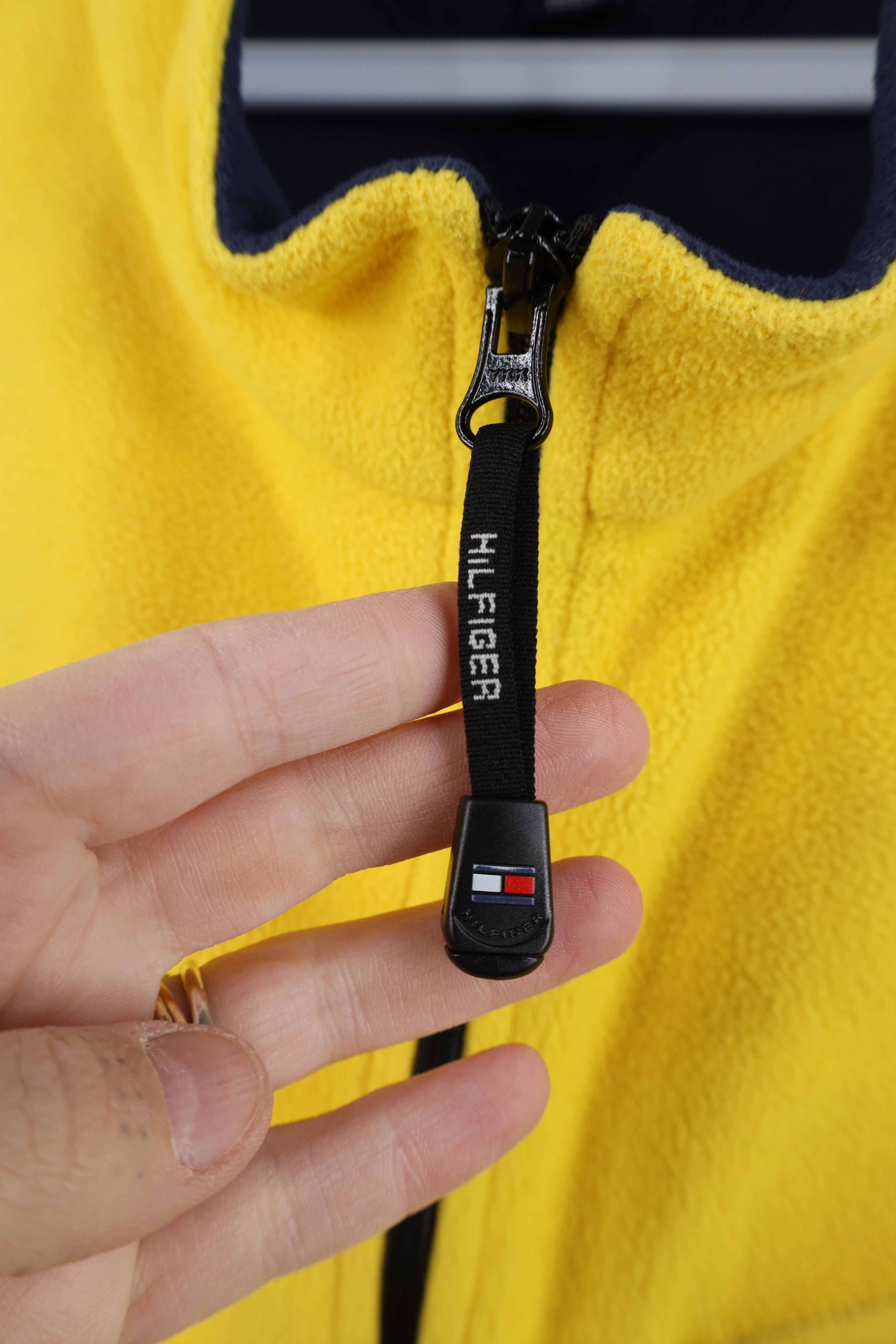 Tommy Hilfiger Vintage Tommy Hilfiger Full Zip Fleece Vest Jacket Yellow Size US L / EU 52-54 / 3 - 8 Thumbnail