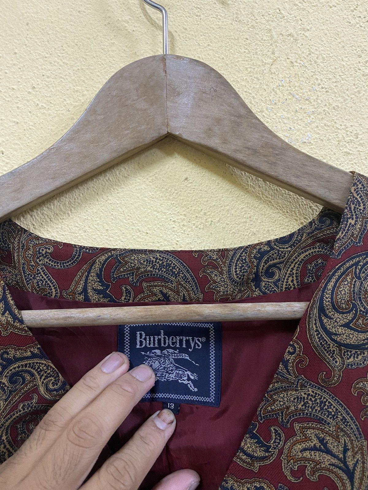 Burberry × Designer × Vintage VINTAGE 90’s BURBERRY PAISLEY CROPPED VEST Size XL / US 12-14 / IT 48-50 - 2 Thumbnail