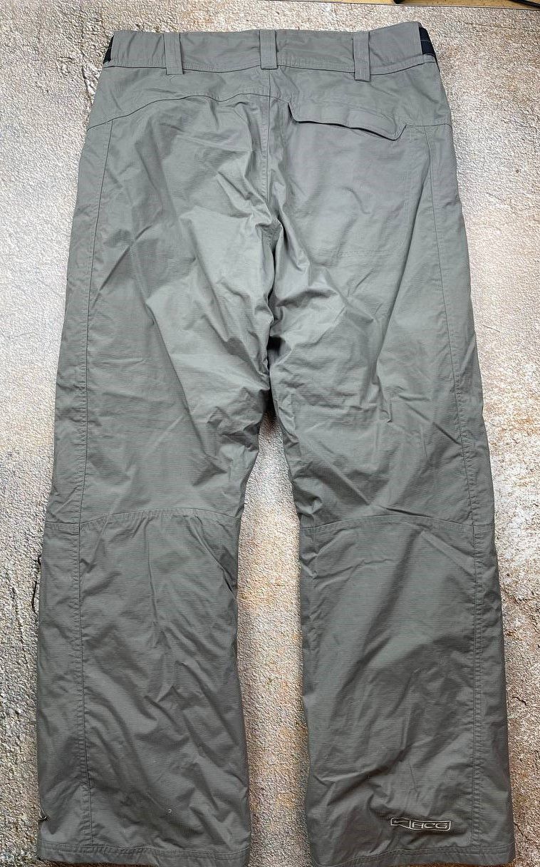 Nike ACG Nike ACG ski pants Size US 32 / EU 48 - 2 Thumbnail