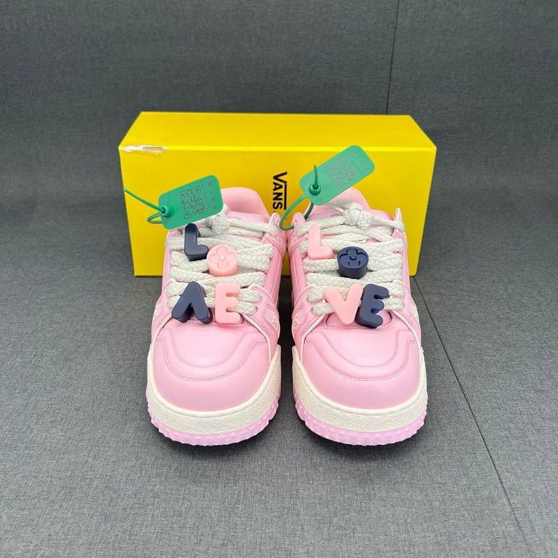 Louis Vuitton Louis Vuitton Trainer Maxi LOVE Pink Sneakers Size US 8 / IT 38 - 2 Thumbnail