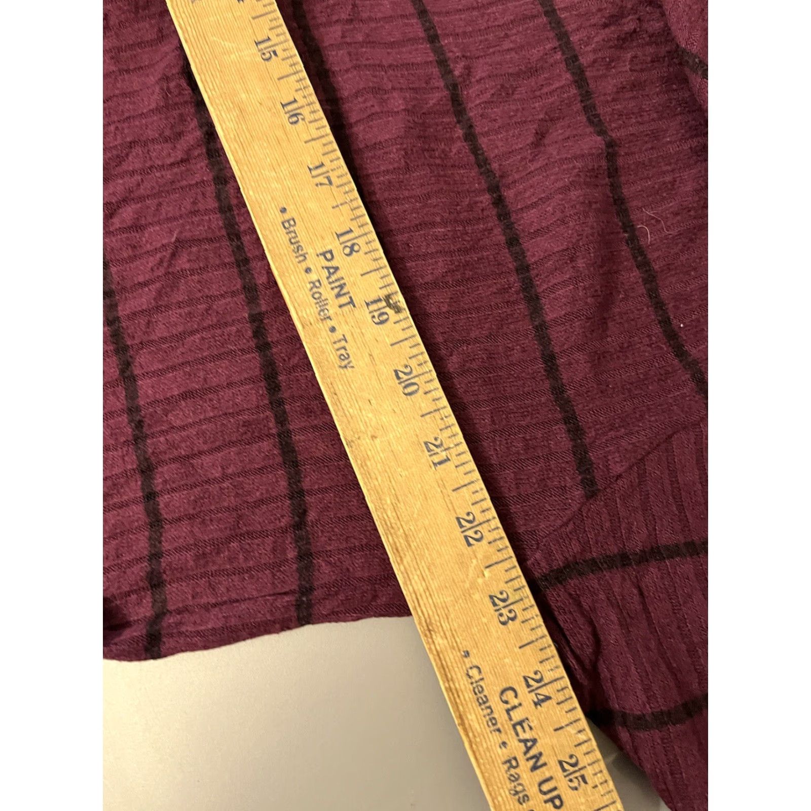 Victoria's Secret Victoria's Secret Pink Maroon Long Sleeve T-Shirt Women's Medium V-Neck Graphic Casual Size M / US 6-8 / IT 42-44 - 5 Thumbnail