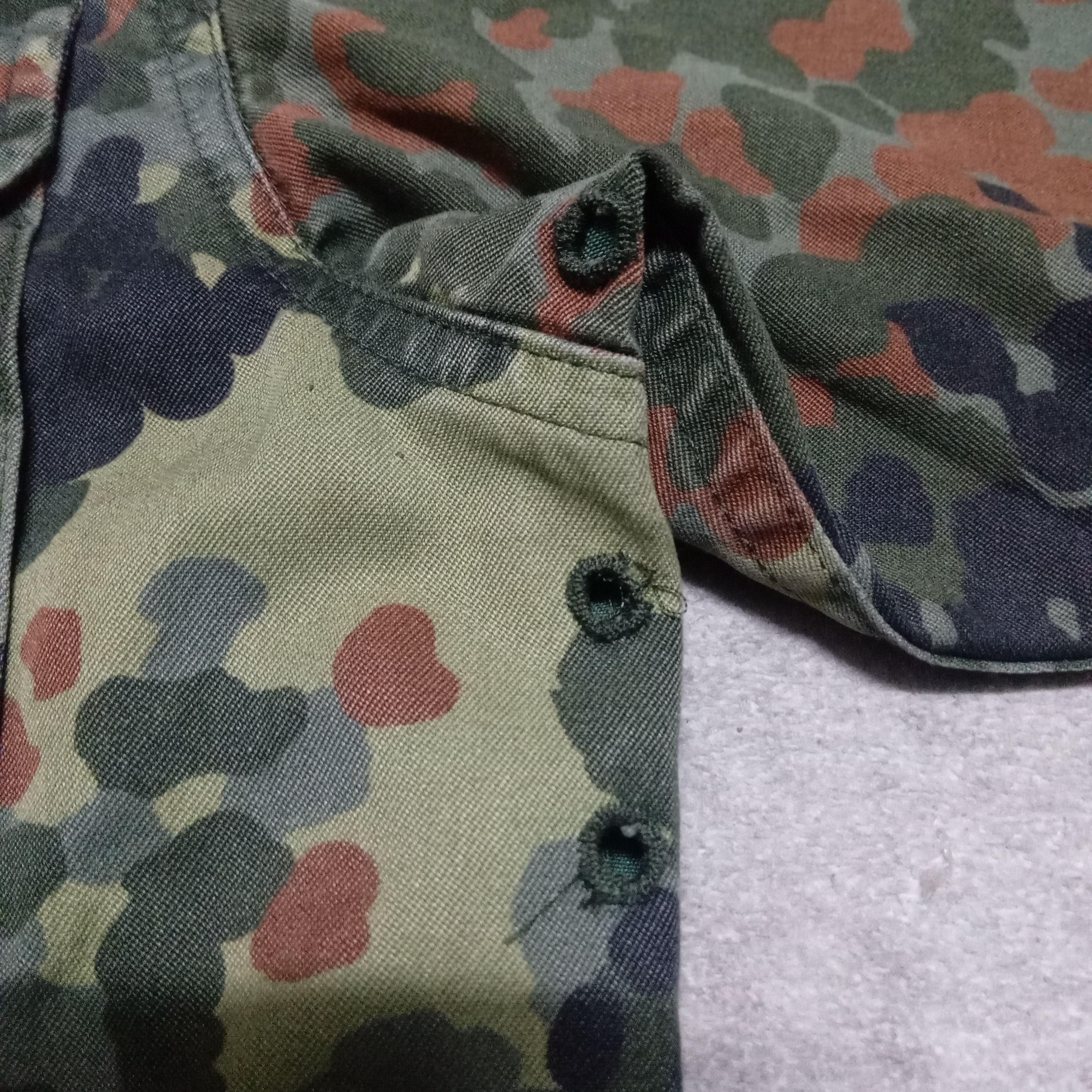 Vintage Vintage 90s Army Military Germany jacket Size US XL / EU 56 / 4 - 8 Thumbnail
