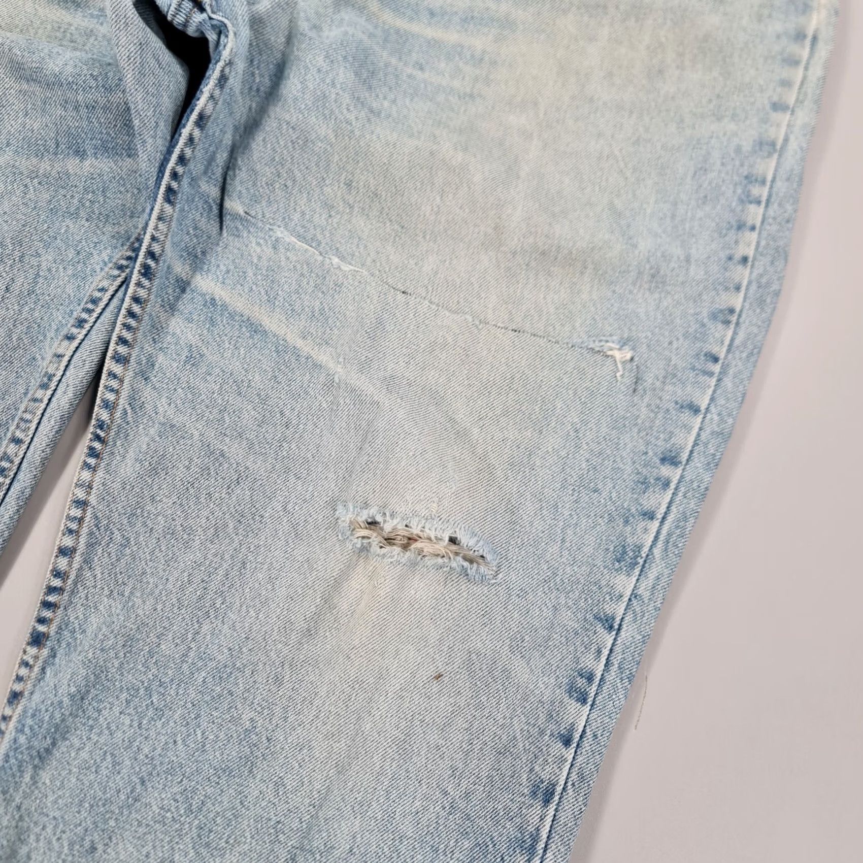 Levi's VINTAGE Levi's 540 Jeans Mens 48x27 Relaxed Fit Blue USA 90s Denim Cotton Zip Fly Straight Regular N/A Size US 32 / EU 48 - 7 Thumbnail