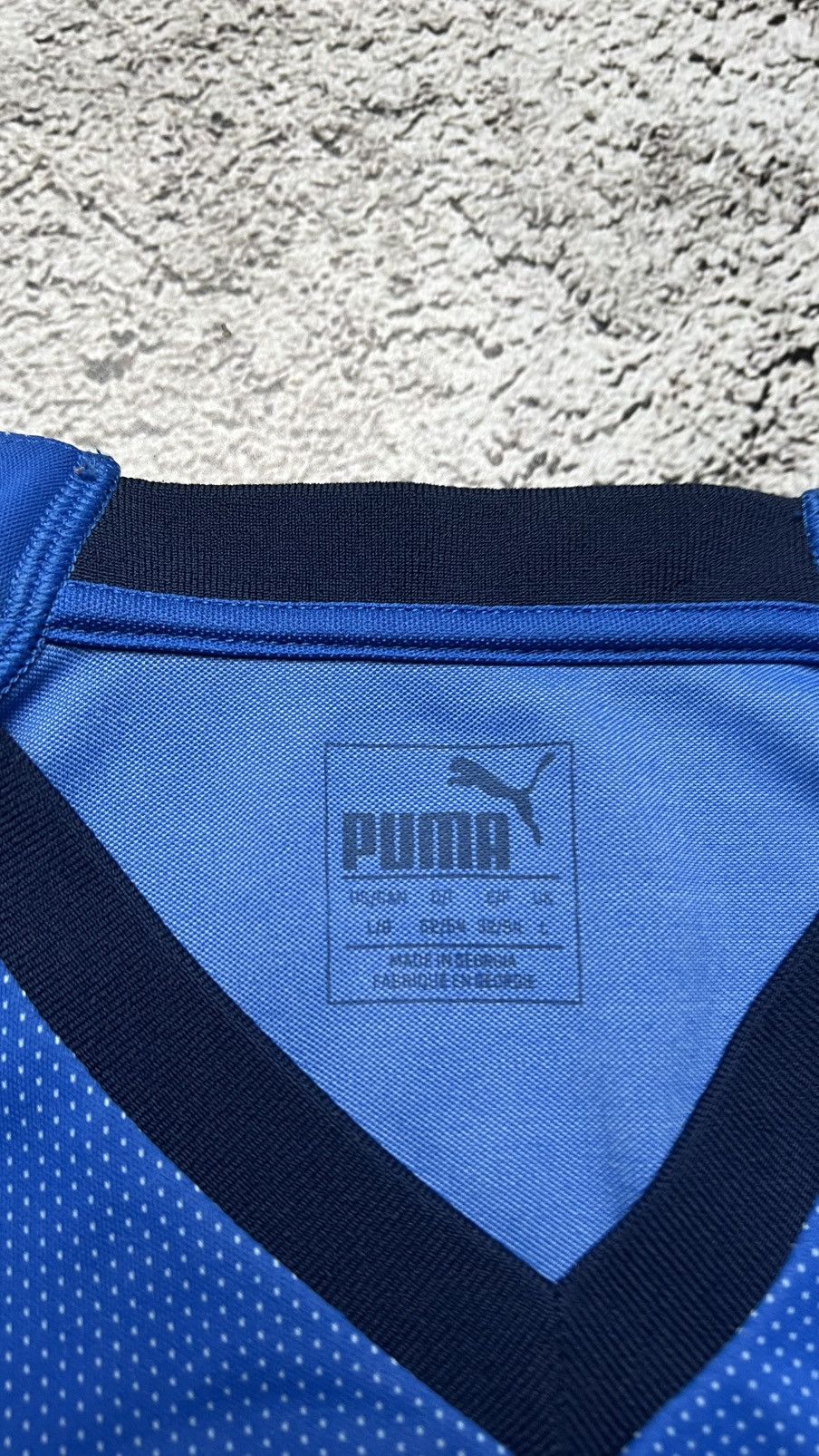 Puma Italy national football team puma jersey y2k Size US L / EU 52-54 / 3 - 4 Thumbnail