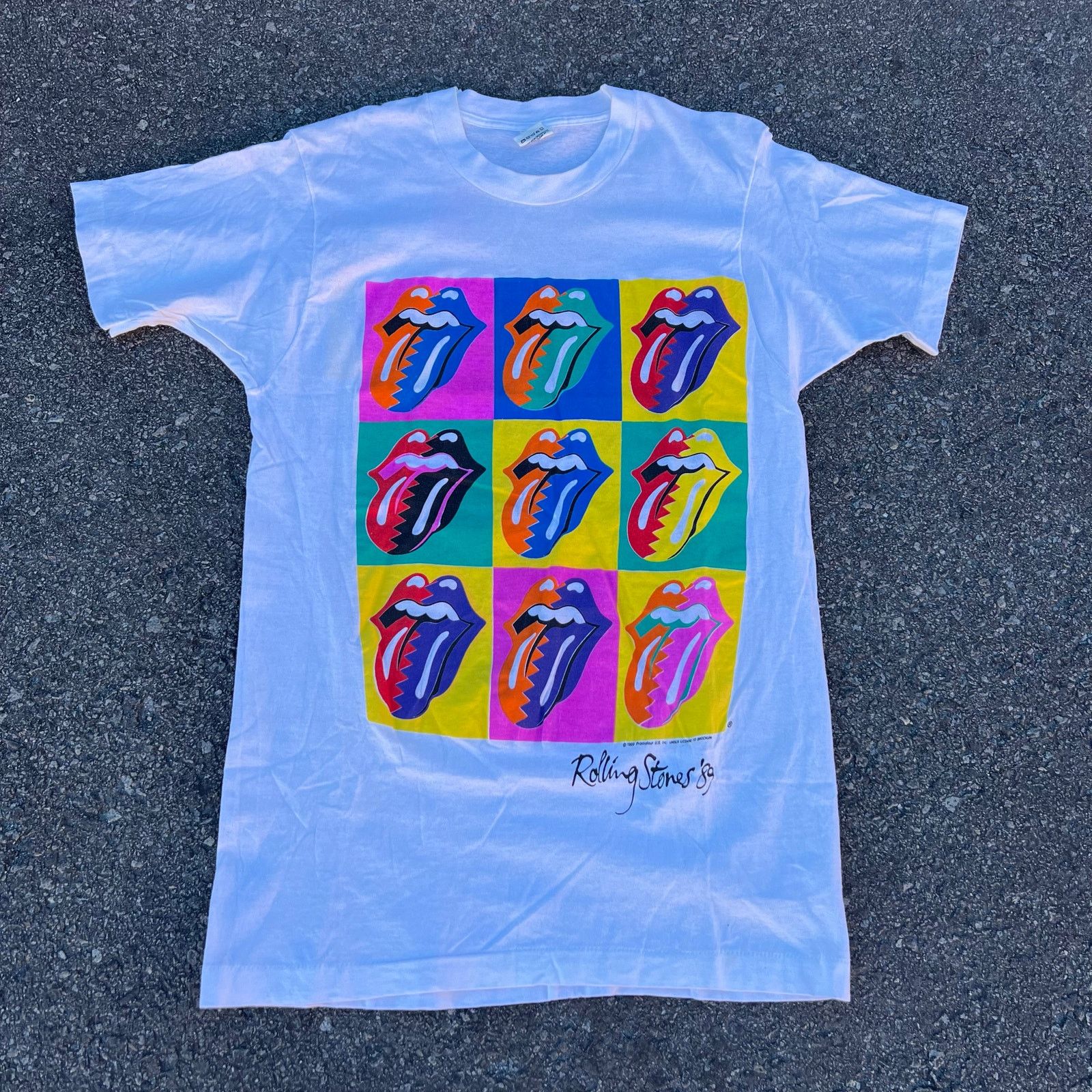 Fruit Of The Loom Vintage 1989 Rolling Stones Tour T-Shirt Art Tongue USA L Size US L / EU 52-54 / 3 - 1 Thumbnail