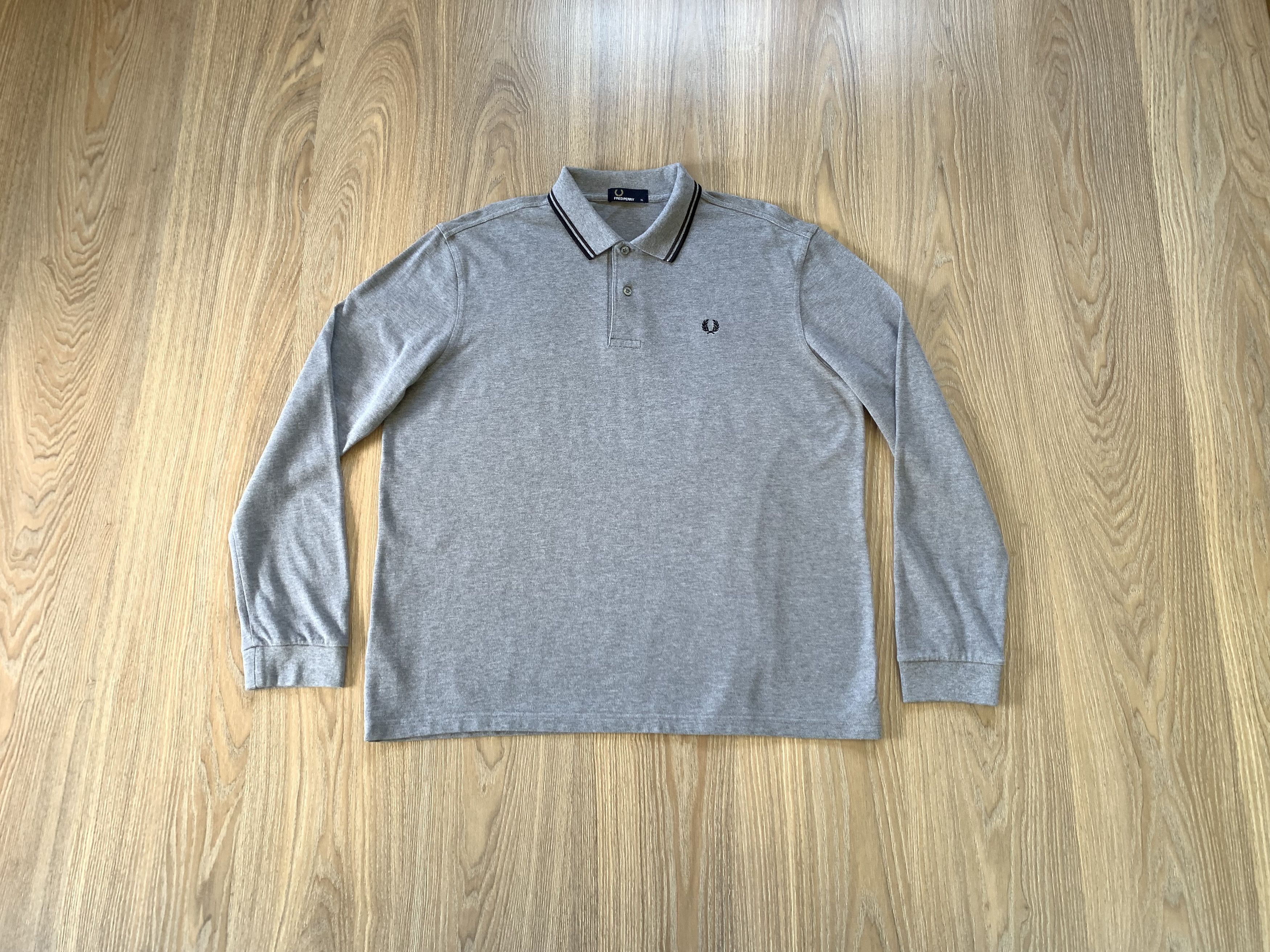 Designer × Fred Perry Fred Perry Basic Gray Cotton Long Sleeve Polo Size US XL / EU 56 / 4 - 1 Thumbnail