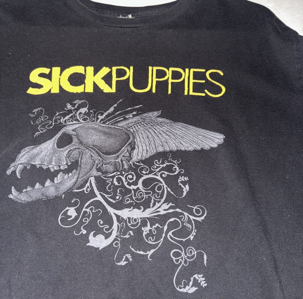 Other Sick Puppies Black Concert Tshirt 2009-10 Skull Size Large Size US L / EU 52-54 / 3 - 2 Thumbnail