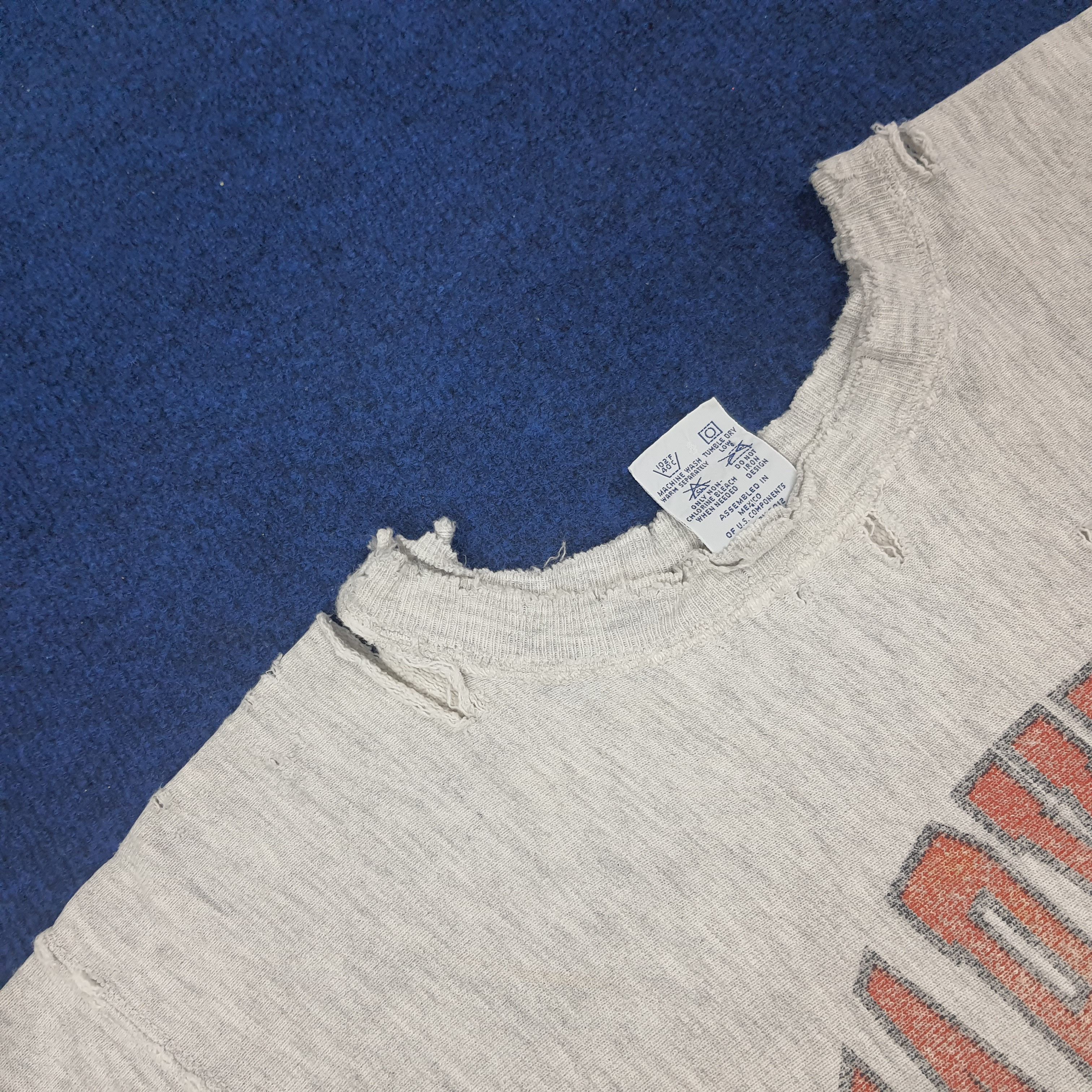 Champion × Vintage Vintage Champion Maryland Football Sports Sweatshirt C215N16 Size US S / EU 44-46 / 1 - 4 Thumbnail