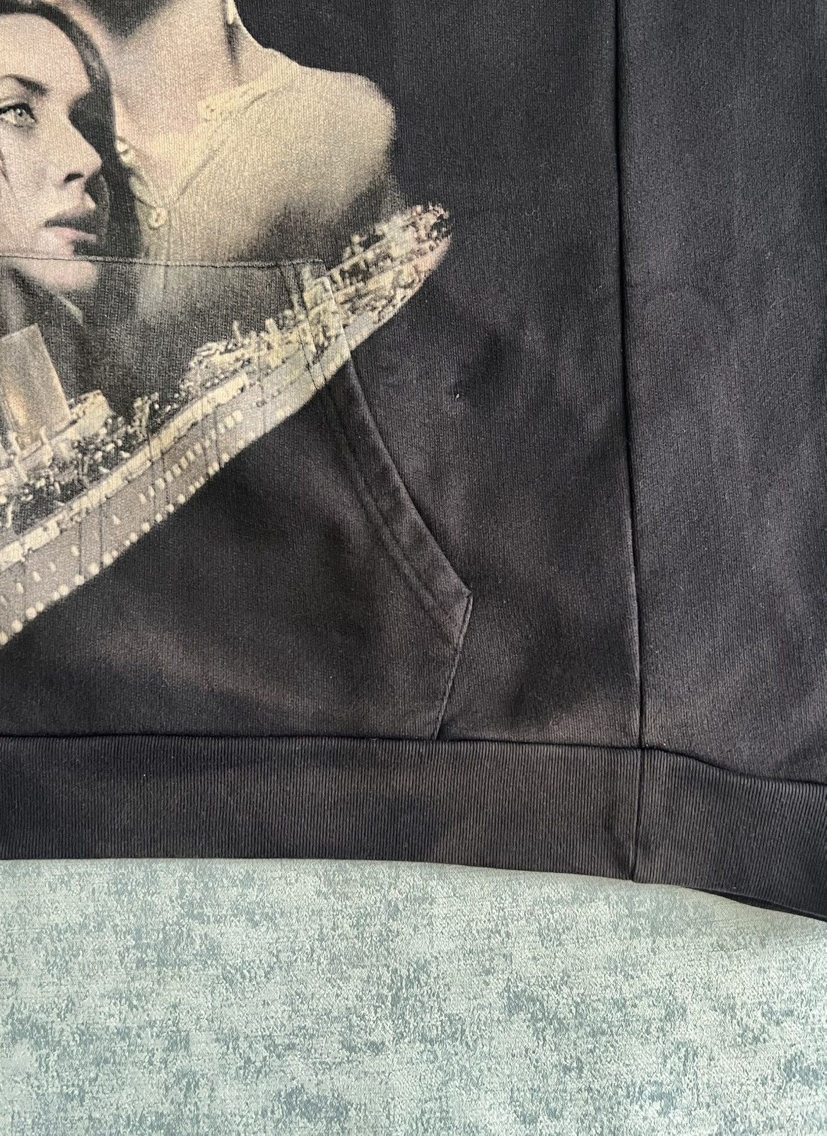Vetements Coming Soon Titanic ‘thick version’ Hoodie Size US M / EU 48-50 / 2 - 10 Thumbnail