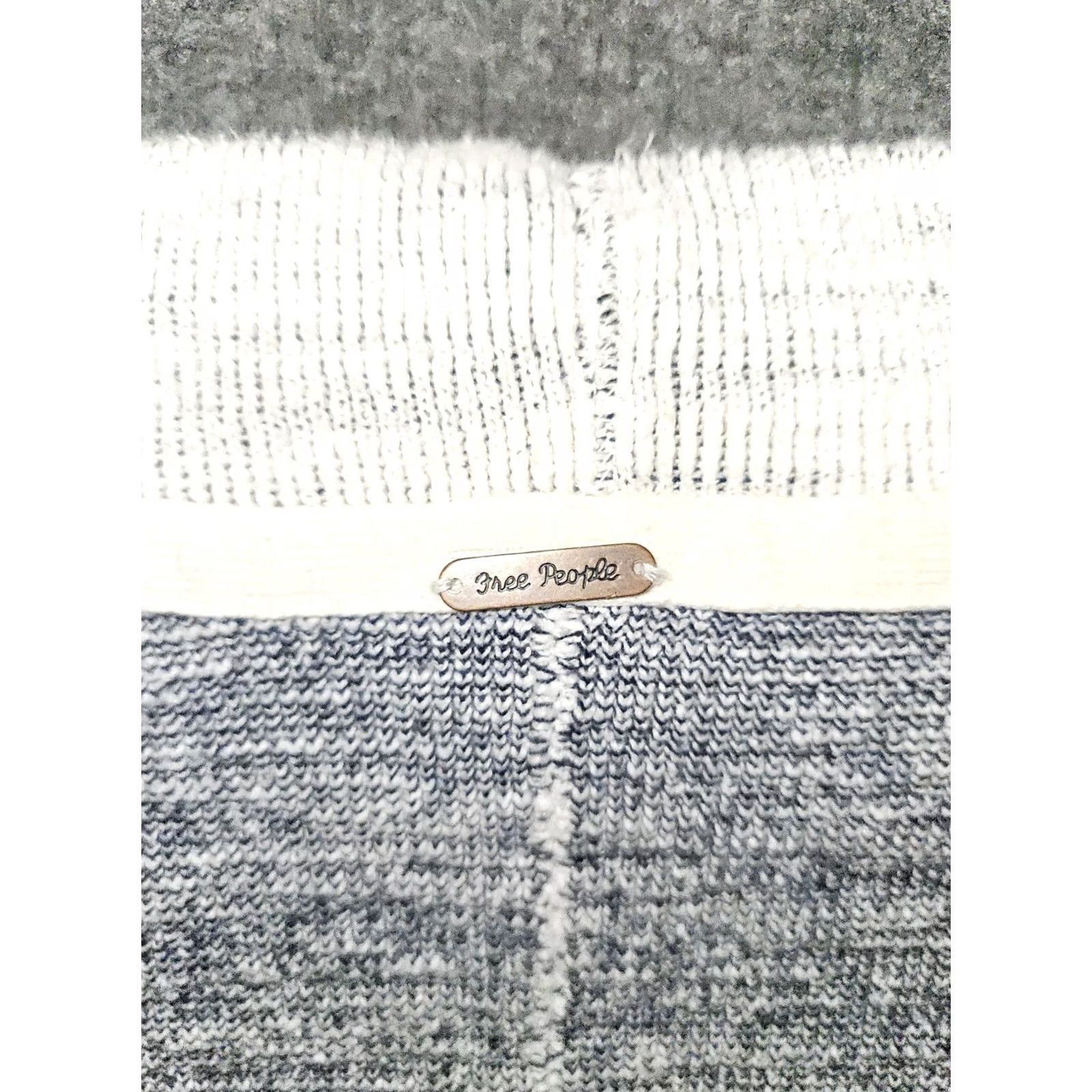 Free People Free People Reversible Sweater Women's L Blue White Casual Preppy Hipster 90s City College Pullover Reversible Mens Womens Girls Boys? Size L / US 10 / IT 46 - 7 Thumbnail