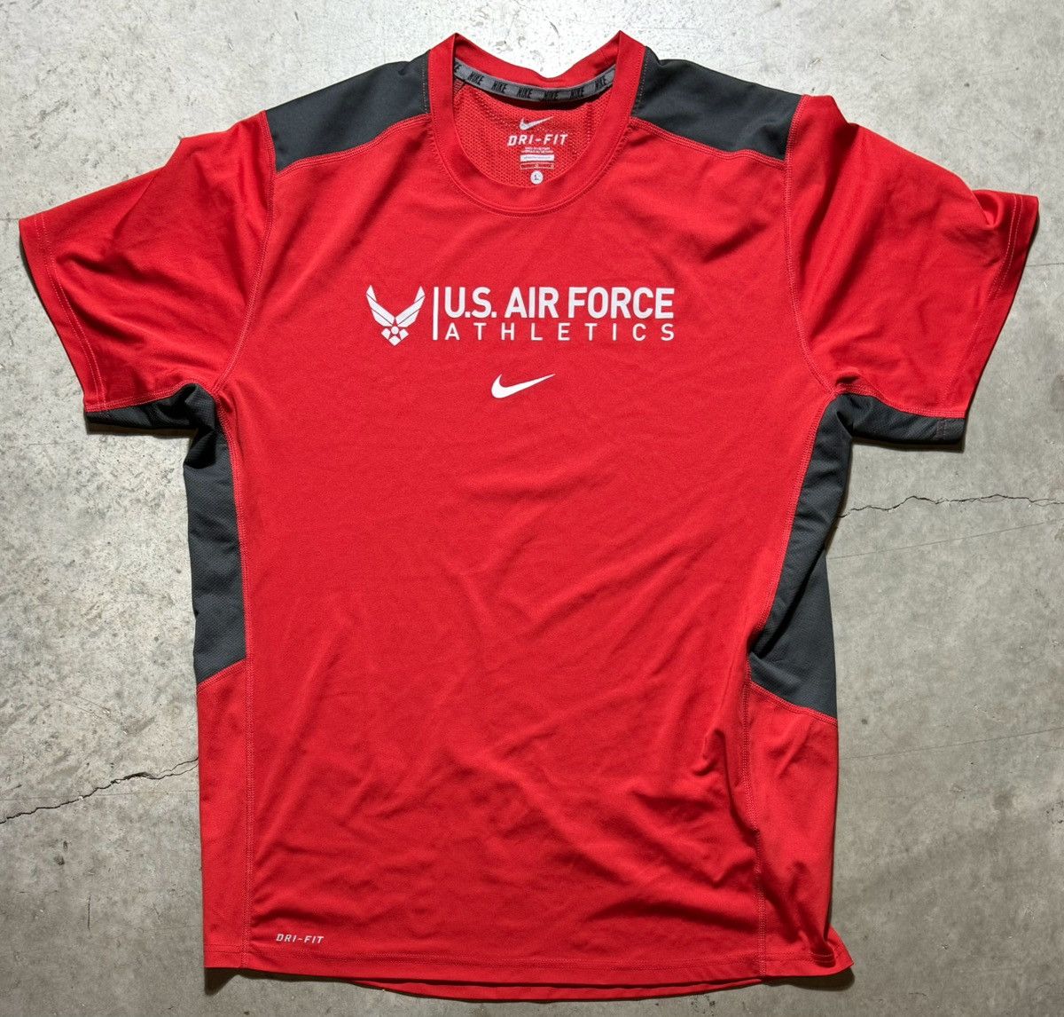 Nike Nike Dri-Fit USAF USA Air Force Athletics Shirt size M Size US L / EU 52-54 / 3 - 1 Thumbnail