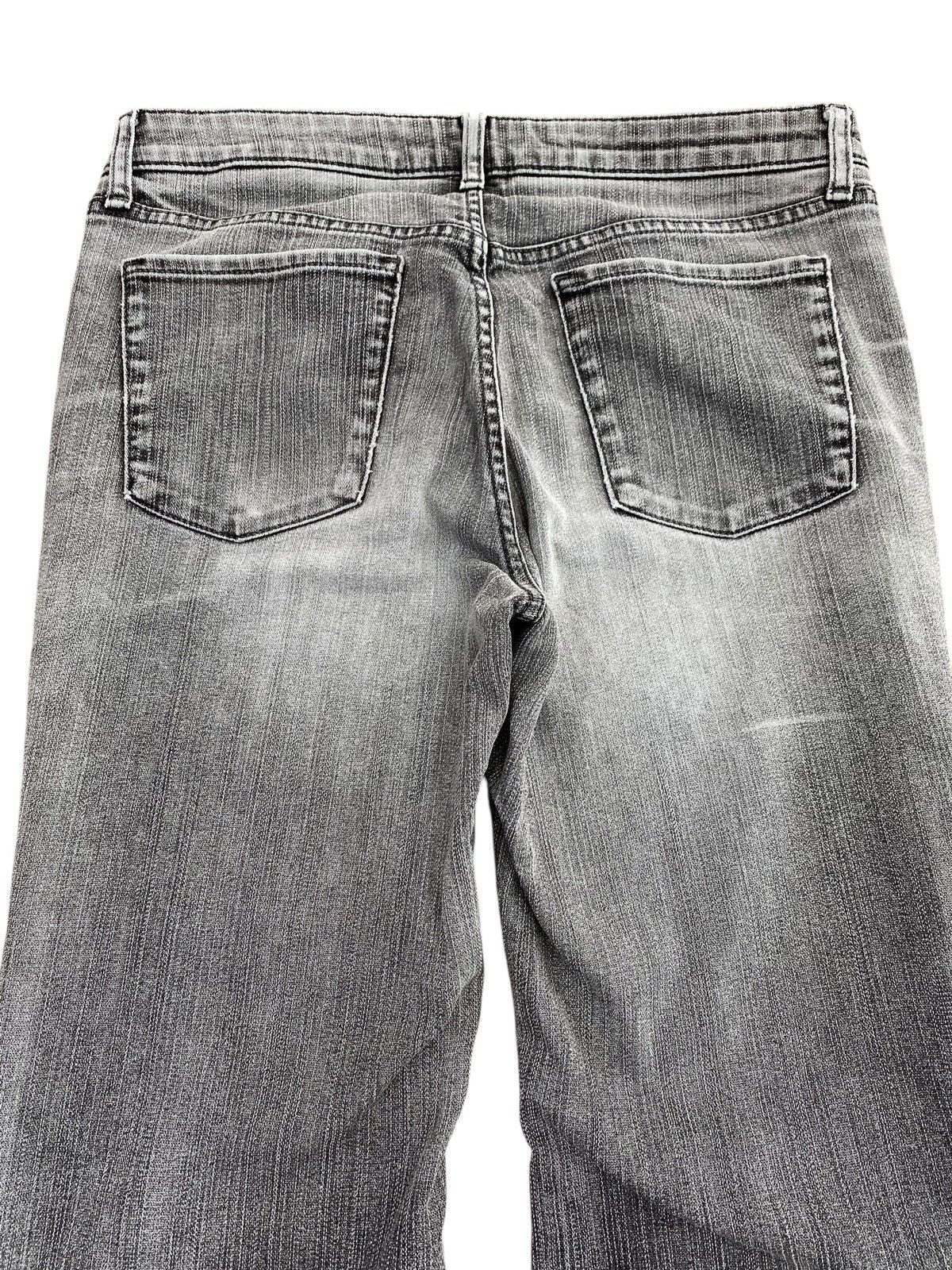Japanese Brand Japanese Brand Faded Wash Ripped Style Flare Jeans Size US 32 / EU 48 - 4 Thumbnail