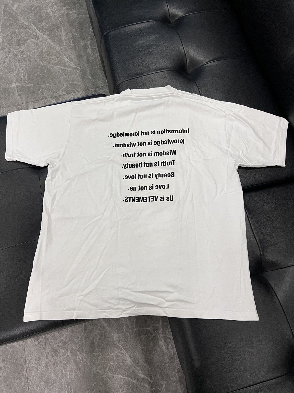 Vetements Vetements FW21 “Information Is Not Knowledge” T-Shirt Size US L / EU 52-54 / 3 - 3 Thumbnail