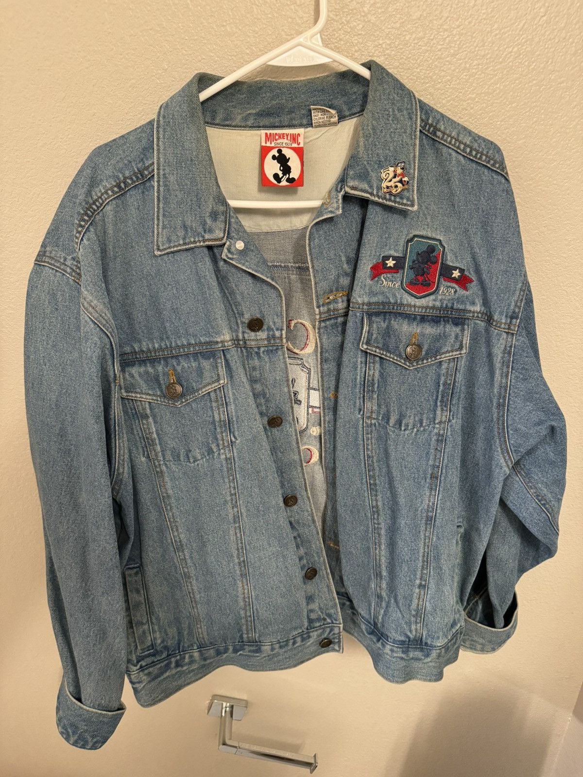 Disney × Vintage Vintage Disney Size US L / EU 52-54 / 3 - 1 Thumbnail