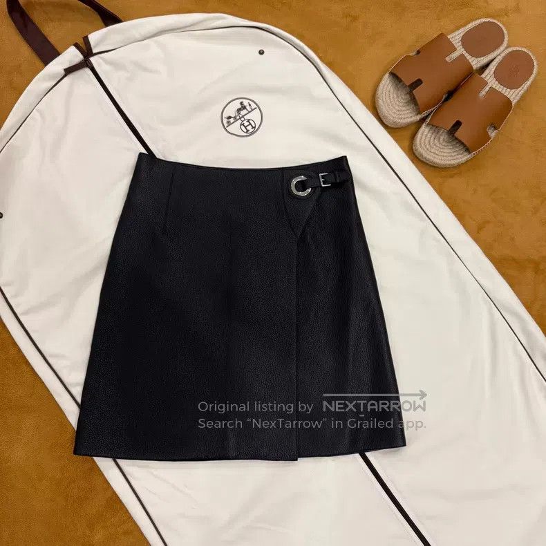 Hermes Hermes Deer Skin Black Buckle Skirt Size 42" / US 20 - 1 Thumbnail