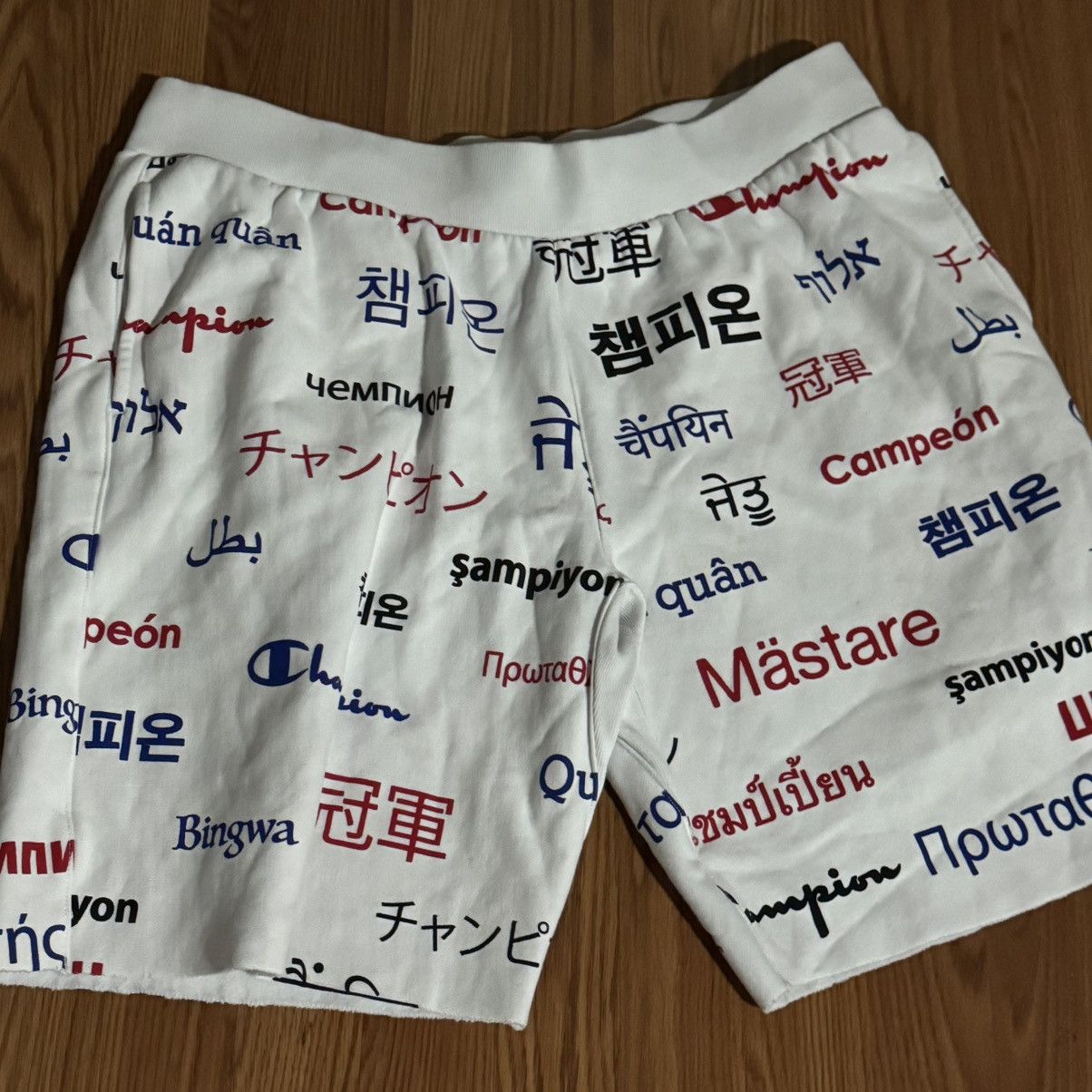Champion Champion streetwear shorts size 2XL Size US 42 / EU 58 - 1 Thumbnail