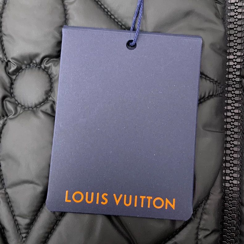 Louis Vuitton Louis Vuitton Black logo embossed full-print hooded drawst Size US M / EU 48-50 / 2 - 6 Thumbnail