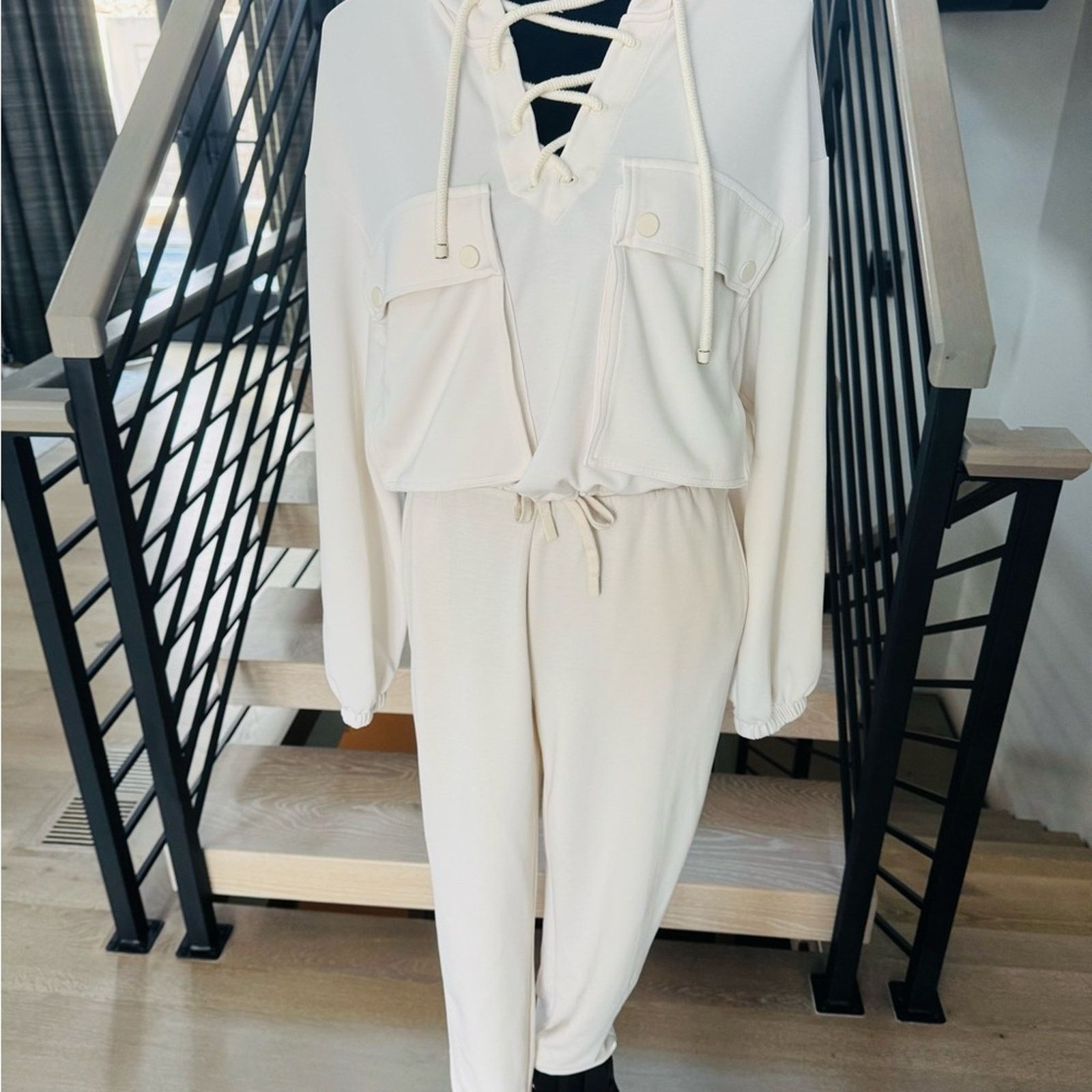 Other Oysho Elegant Cream Jumpsuit size S Size 27" / US 4 / IT 40 - 3 Thumbnail