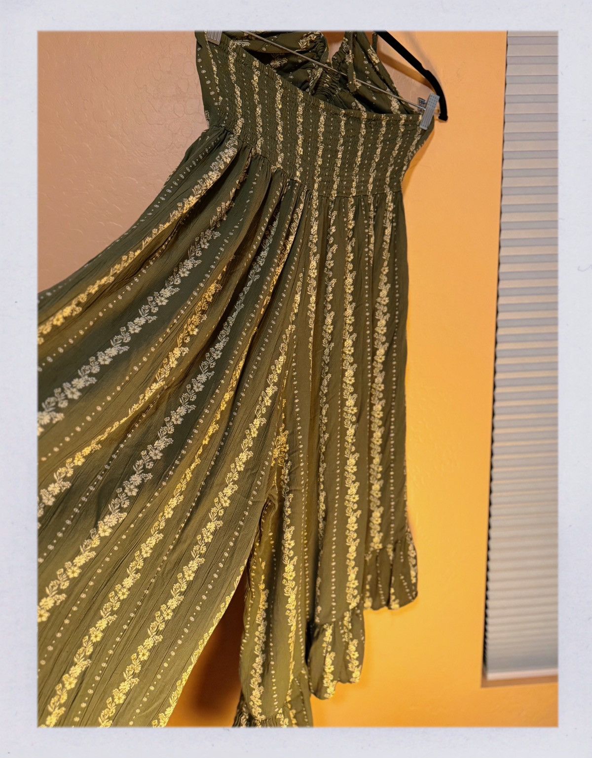 Other Boho Olive Green Floral Halter Jumpsuit – Ruffle Hem, Size L Size 34" / US 12 / IT 48 - 7 Thumbnail