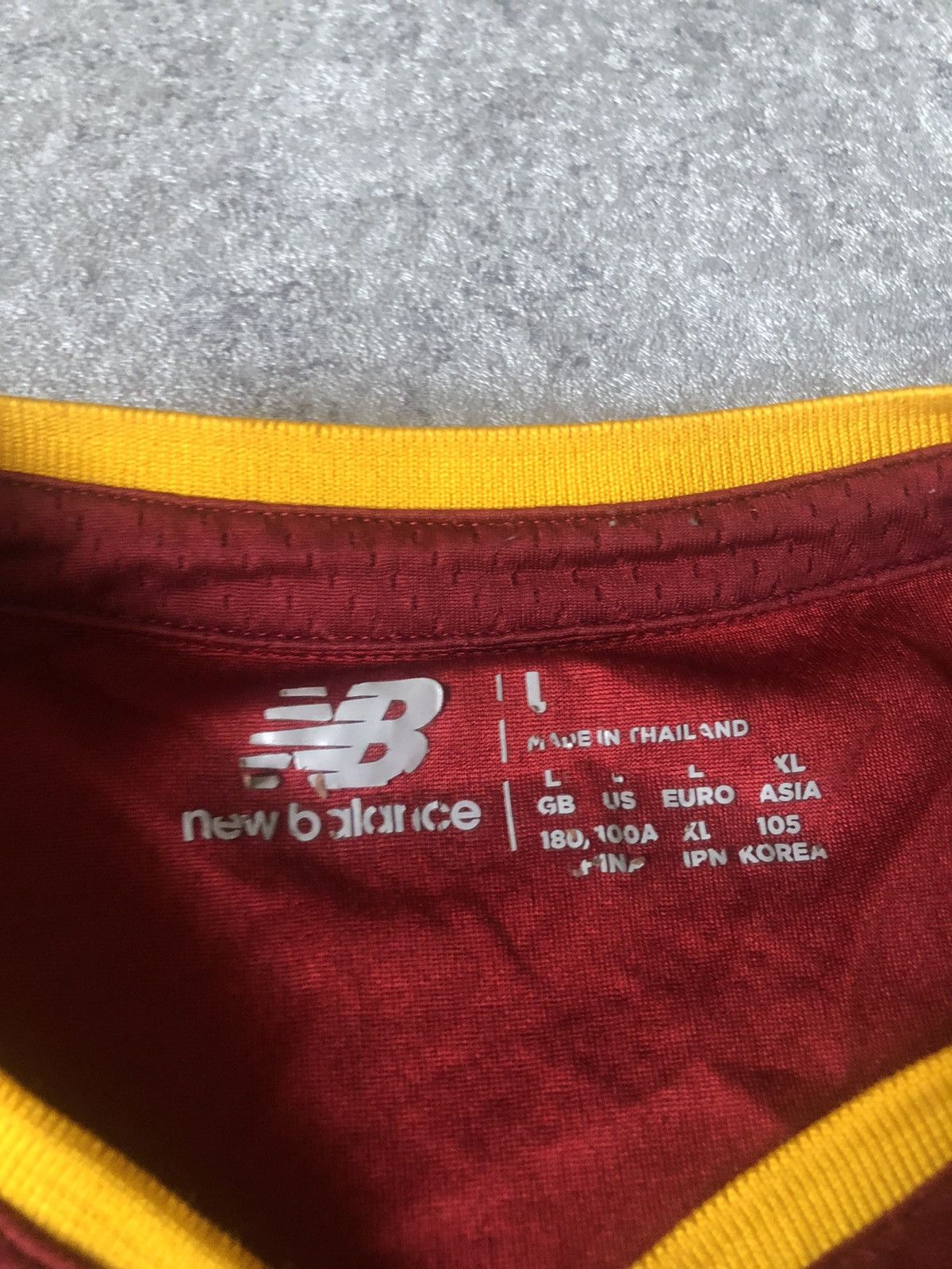 New Balance AS ROMA 2022/23 HOME JERSEY Size US L / EU 52-54 / 3 - 4 Thumbnail