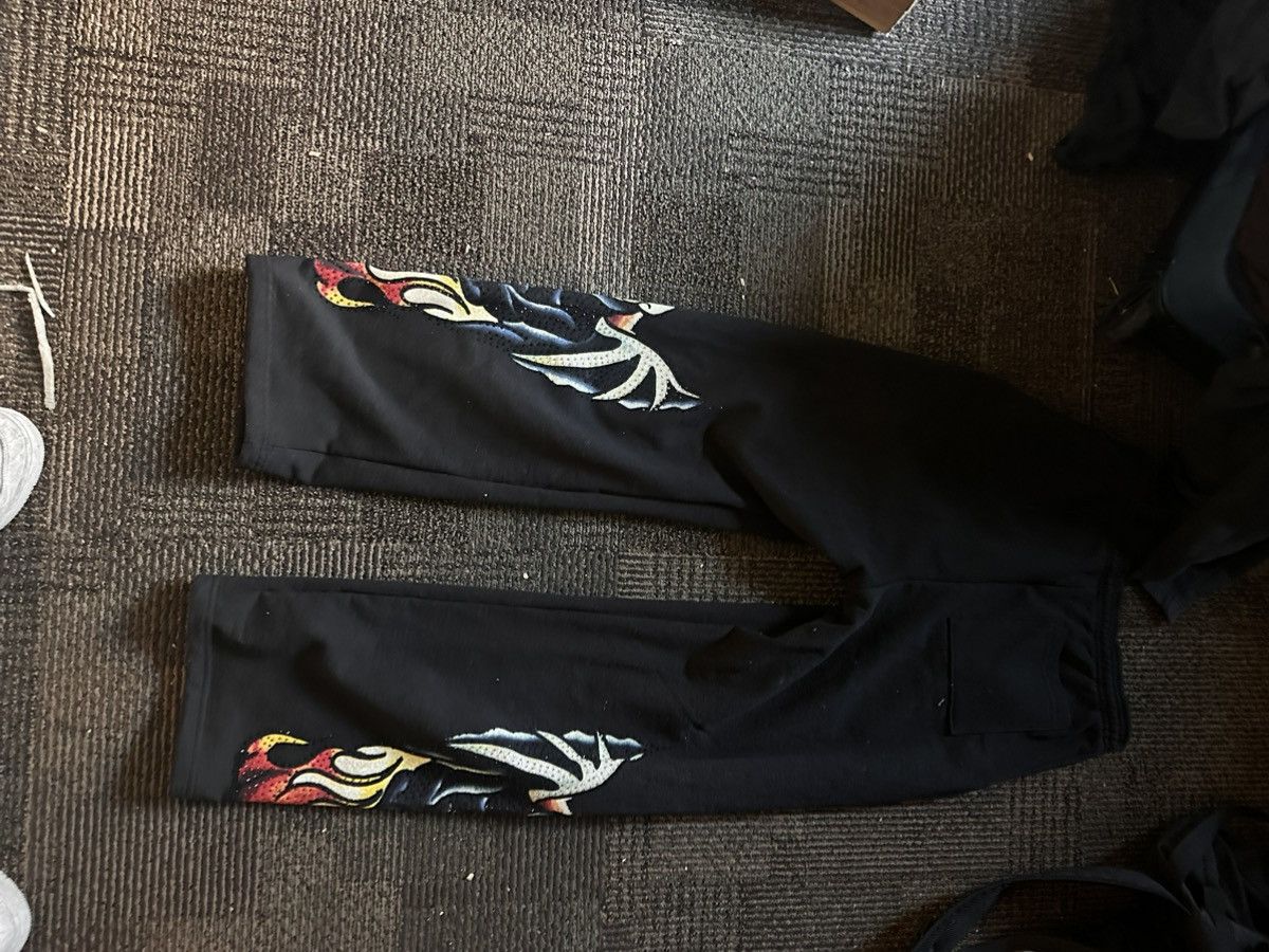 Complex × Ed Hardy × Ken Carson Large Ed Hardy x Ken Carson ComplexCon sweats Size US 36 / EU 52 - 5 Thumbnail