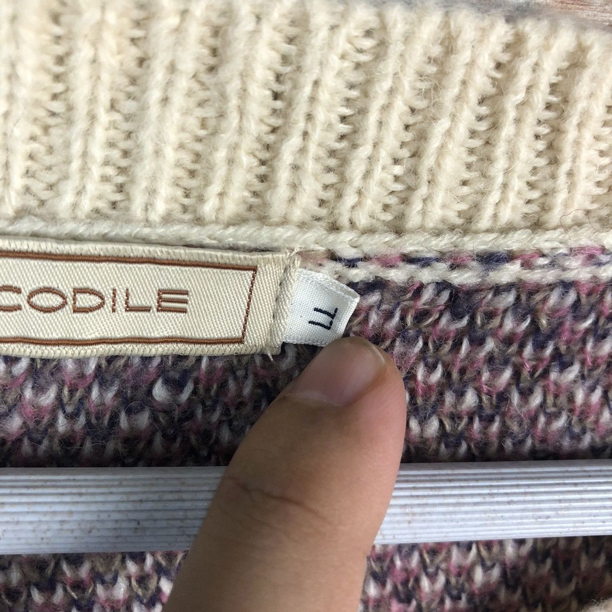 Vintage DLL Crocodille Brown Cardigan Knitwear #C040 Size US L / EU 52-54 / 3 - 11 Thumbnail
