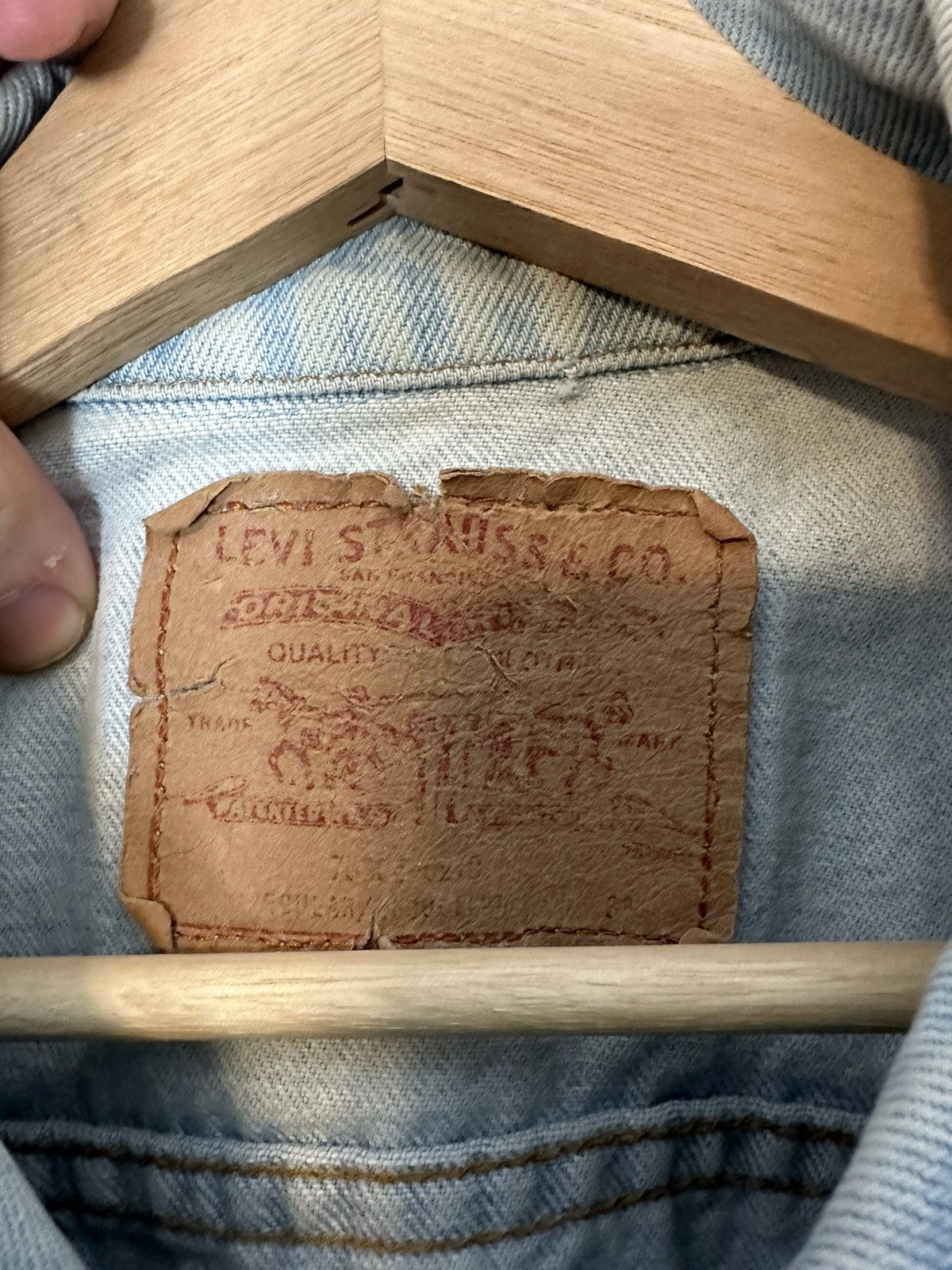 Levi's × Vintage Vintage Levi’s Lightwash Denim Jacket Medium Size US M / EU 48-50 / 2 - 3 Thumbnail