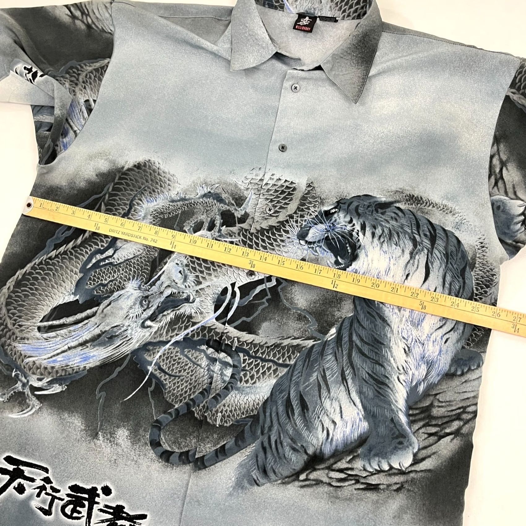 Vintage Y2K Billion Bay Shirt Mens XL Gray Dragon Tiger Lion AOP All Over Button Up VTG Size US XL / EU 56 / 4 - 5 Thumbnail