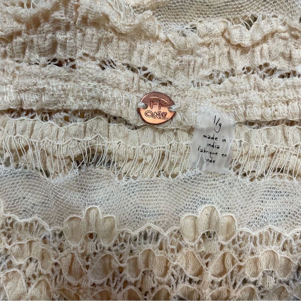 Free People NWT New Free People Cream Lace Sanna Bodysuit Size L Size L / US 10 / IT 46 - 7 Thumbnail