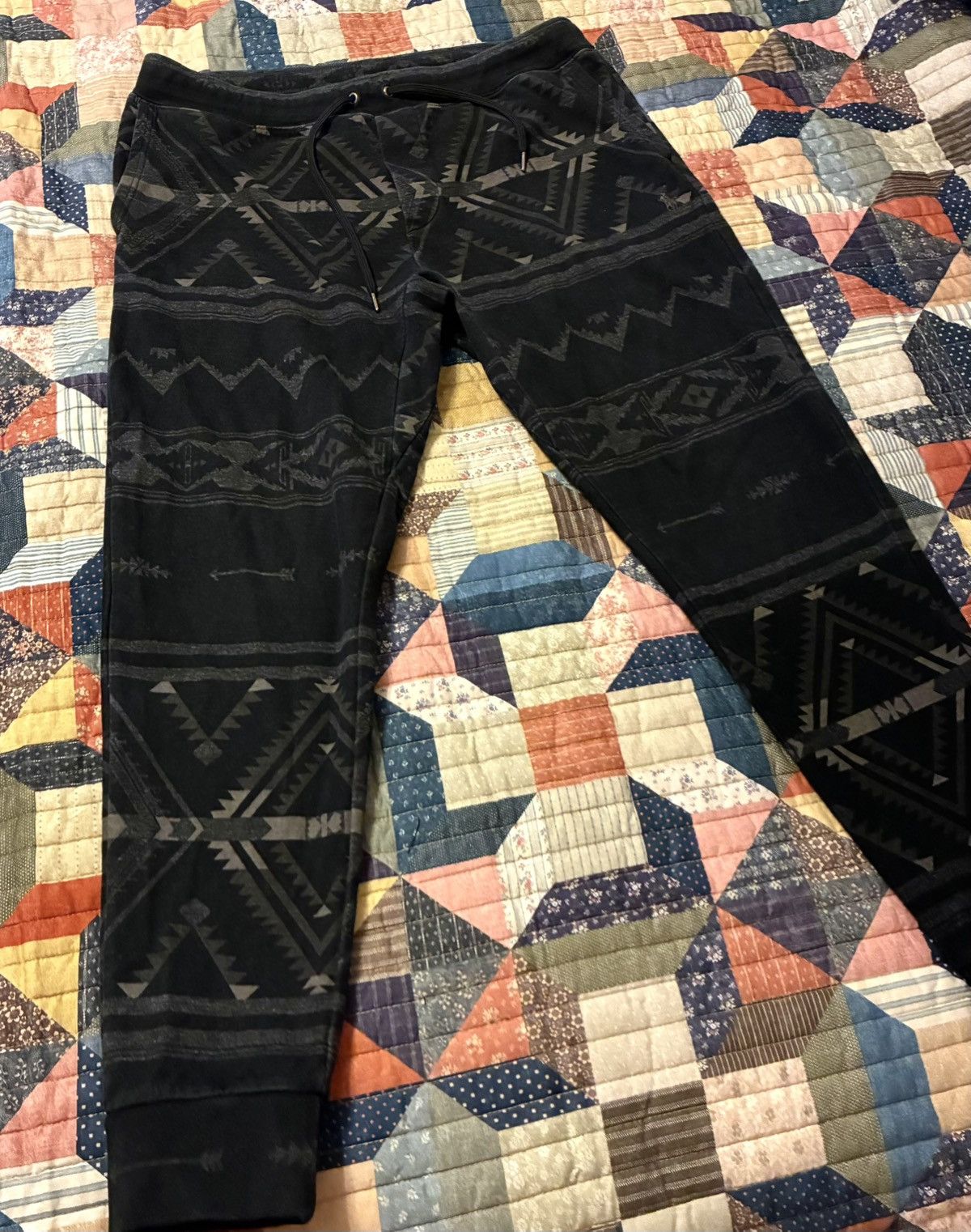 Polo Ralph Lauren Polo Ralph Lauren Southwestern Pattern Sweatpants- Size Lrg Size US 33 - 5 Thumbnail