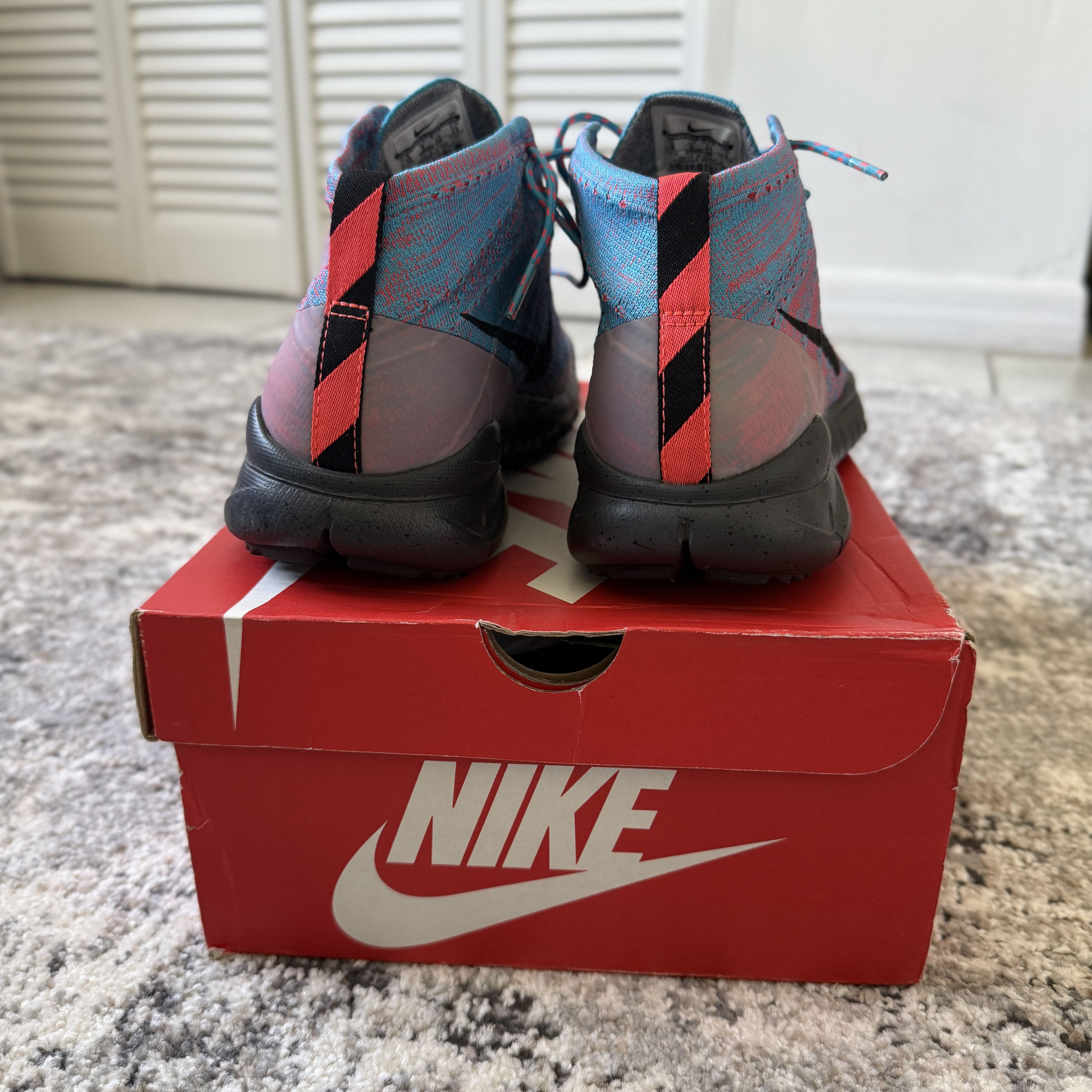 Nike Flyknit Trainer Chukka SFB Size US 10 / EU 43 - 7 Thumbnail