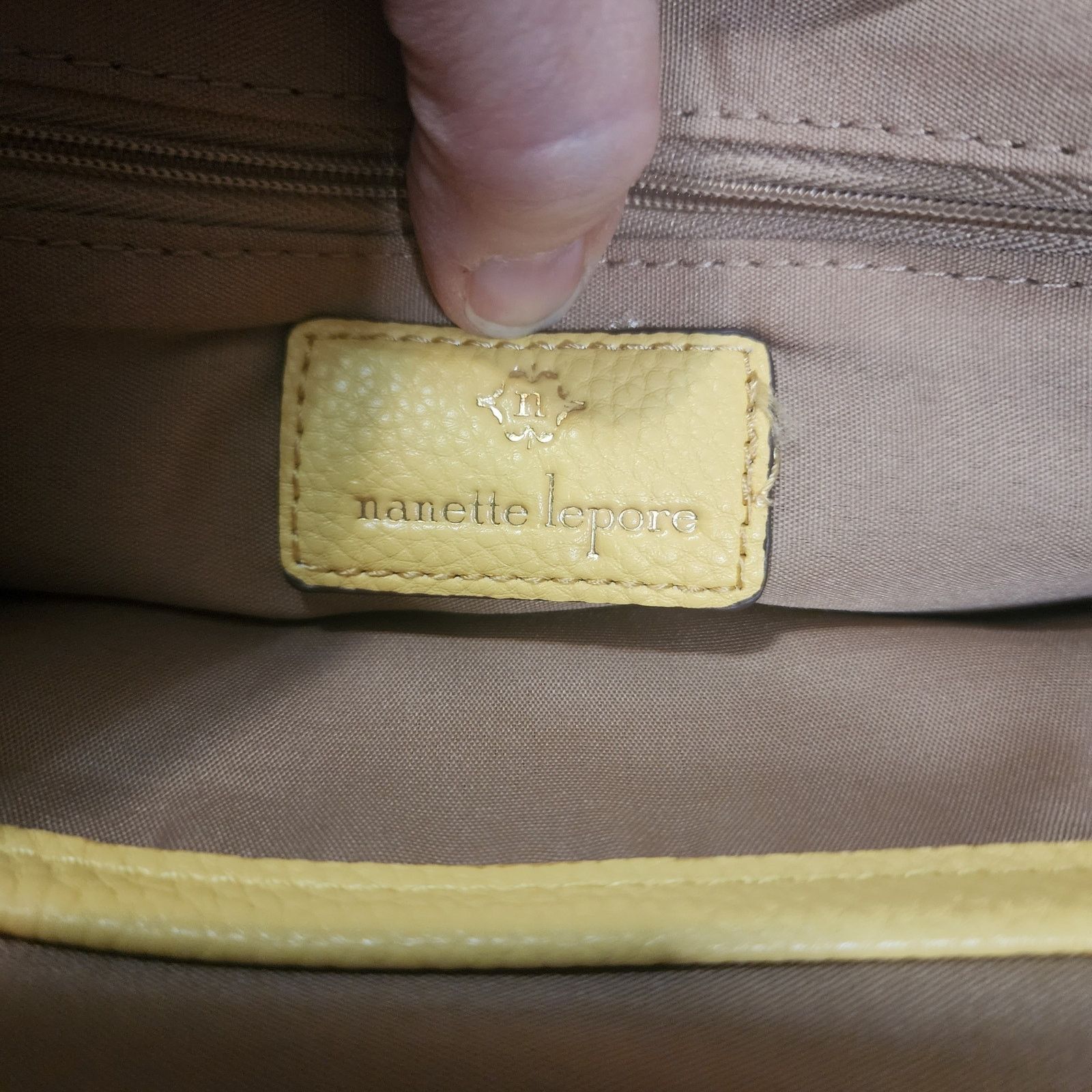 Nanette Lepore Nanette Lepore yellow women handbag purse Pre-owned AA Size ONE SIZE - 8 Thumbnail