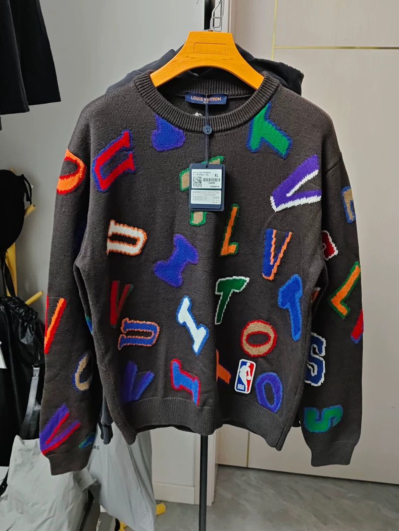 Louis Vuitton Louis Vuitton x NBA Collaboration Sweater Size US XL / EU 56 / 4 - 1 Thumbnail