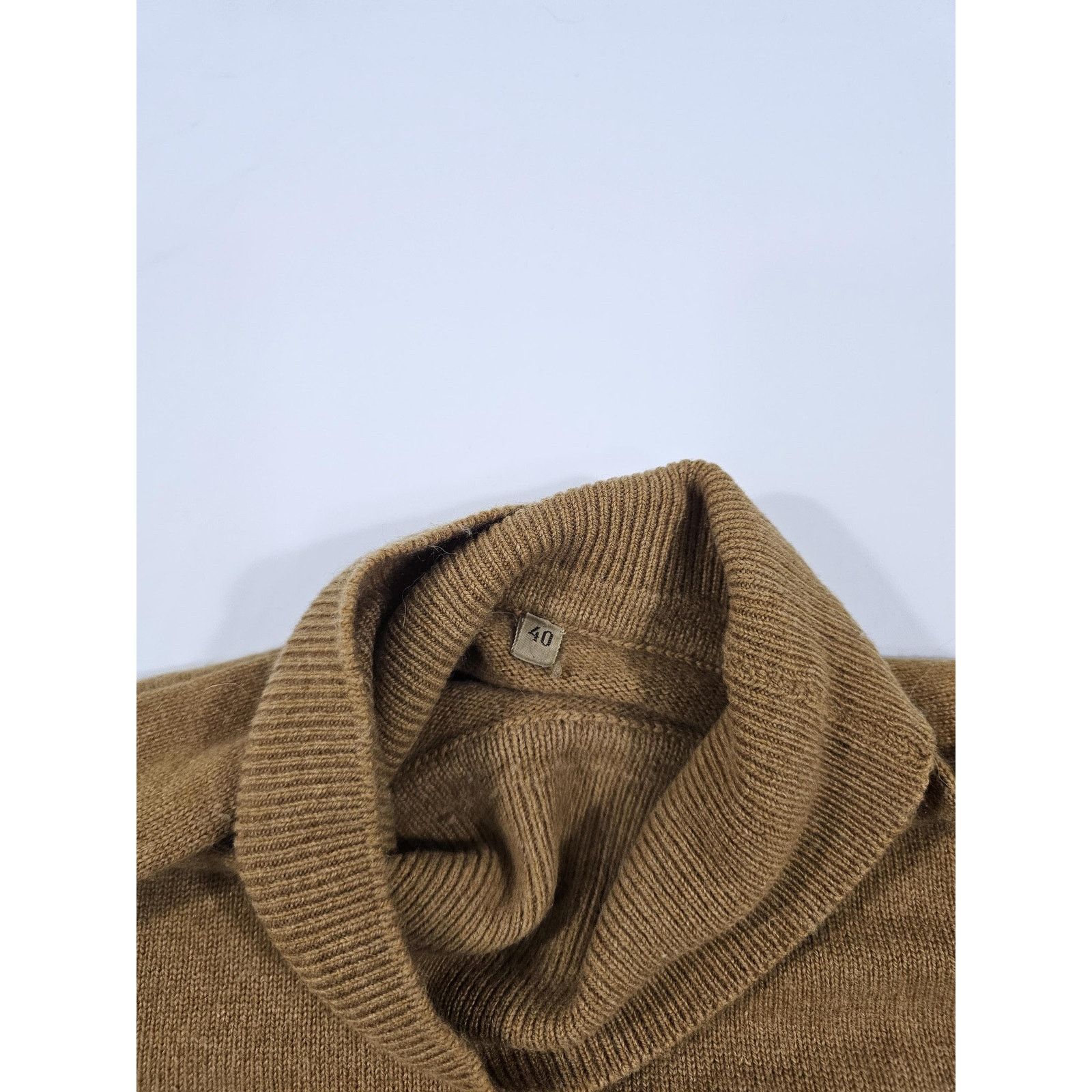 Lord & Taylor Lord And Taylor Cashmere Turtleneck Sweater, Made England 40 Size US L / EU 52-54 / 3 - 4 Thumbnail