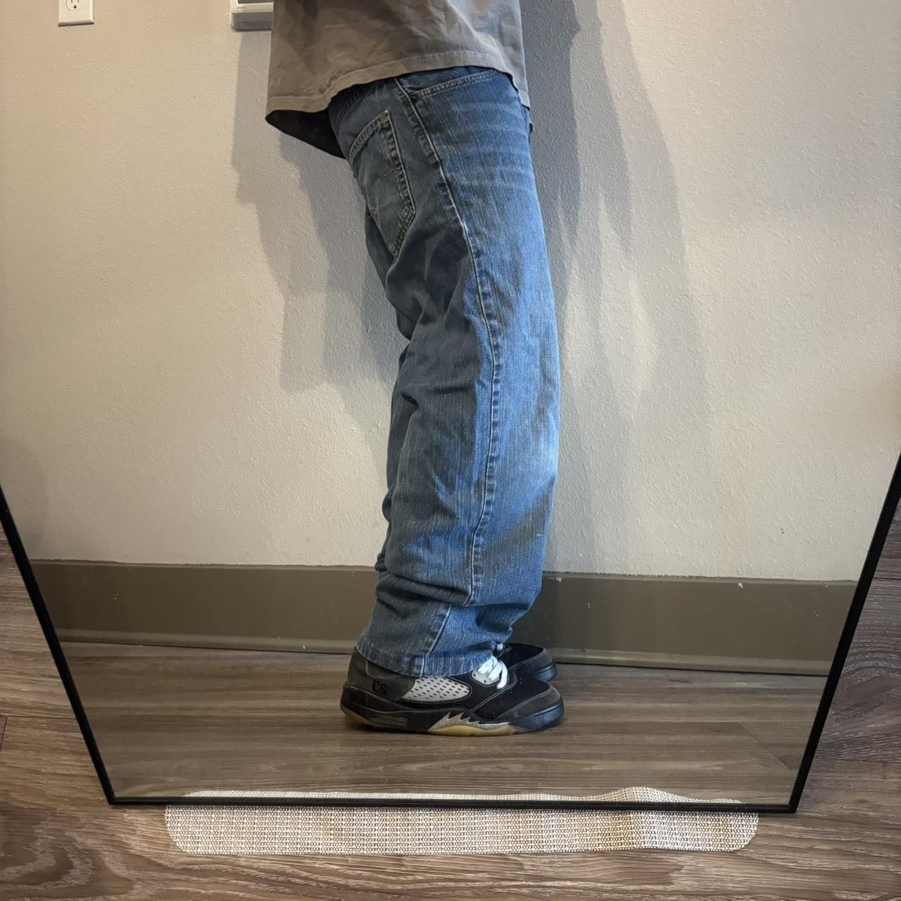 Levi's Crazy Vintage Y2K/2000s Grunge Medium Wash Levis Denim Jeans! 32x27 Size US 32 / EU 48 - 2 Thumbnail