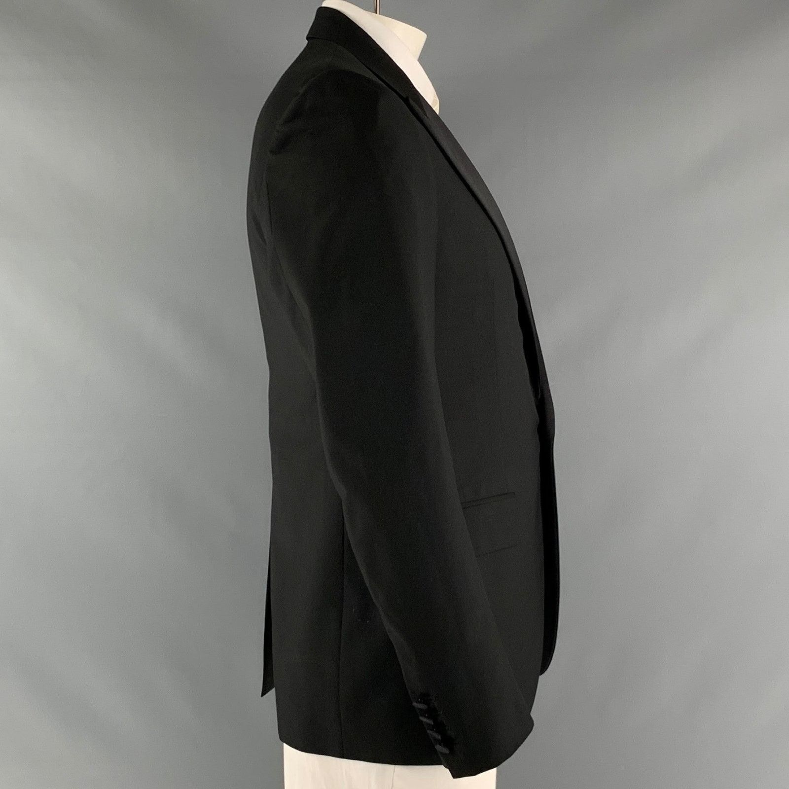 Lanvin LANVIN Size 42 Black Solid Wool Mohair Peak Lapel Sport Coat Size 42R - 2 Thumbnail