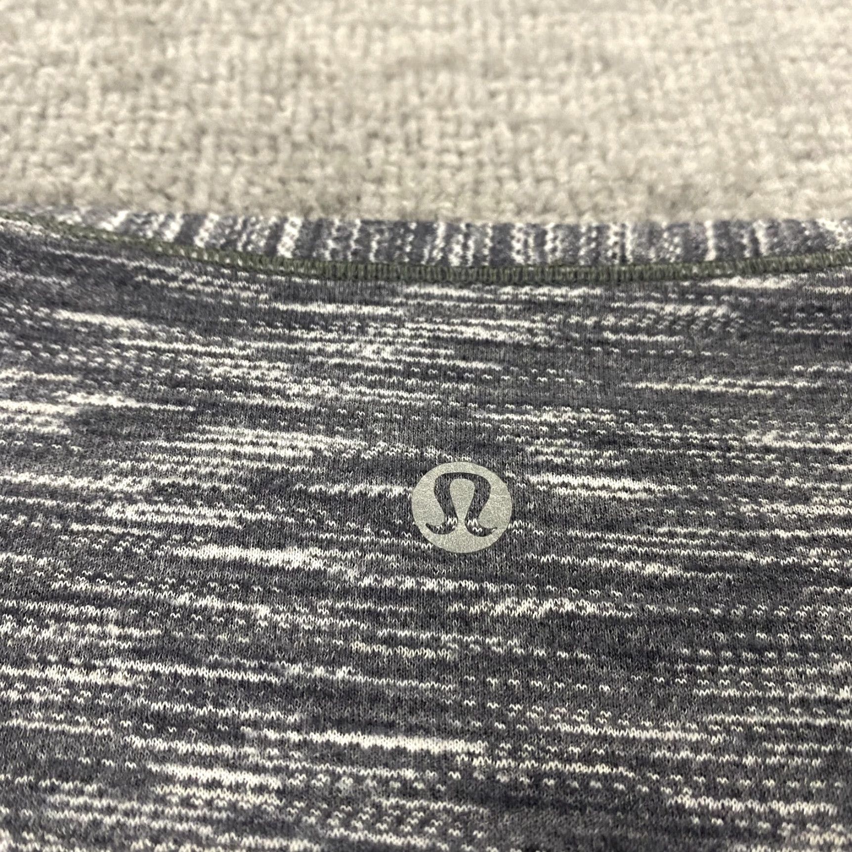 Lululemon Lululemon Shirt Adult 8 Heather Gray V-Neck Sleeveless Athletic Gym Training Size M / US 6-8 / IT 42-44 - 2 Thumbnail