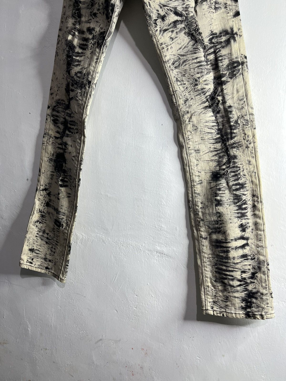 Le Grande Bleu (L.G.B.) 2000s Buckaroo studed distressed skinny crazy jeans Size US 28 / EU 44 - 5 Thumbnail