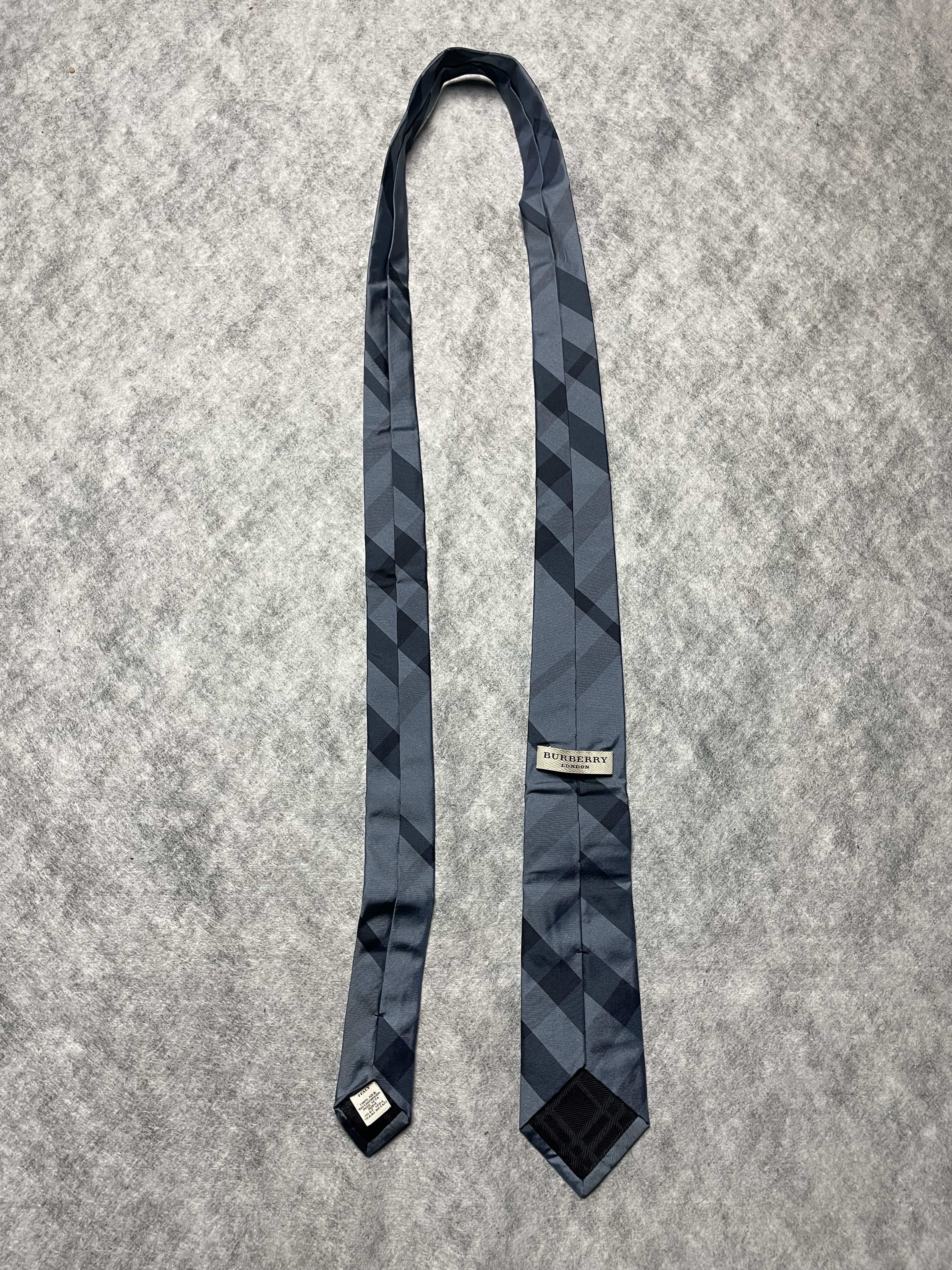 Burberry Burberry London Blue Grey Check Plaid Silk Mens Tie Size ONE SIZE - 9 Thumbnail