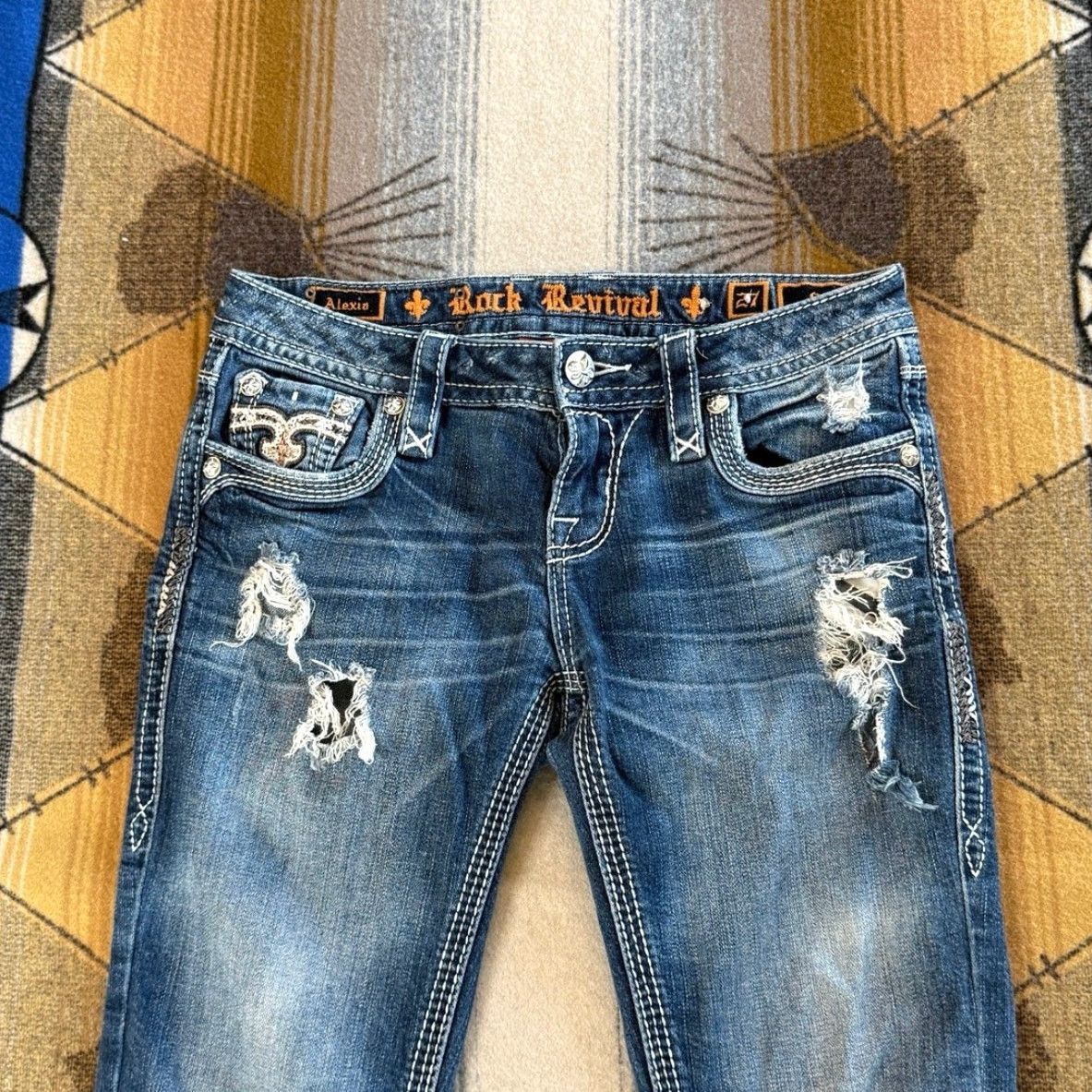 Vintage Rock Revival Alexia Capri Jeans Women's Size 27 Blue Wash Denim Low Stretch Flaps Regular Size 27" / US 4 / IT 40 - 5 Thumbnail