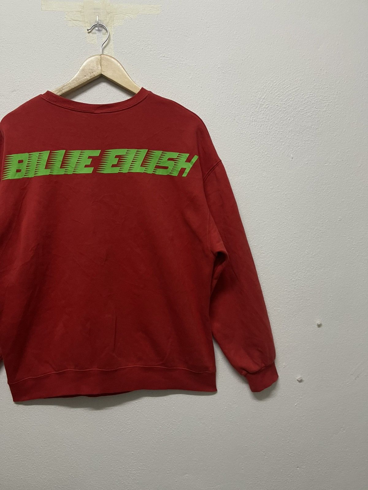Billie Eilish × Divided × Vintage 2020 BILLIE EILISH SWEATSHIRT BIG PRINT FRONT SPELLOUT BACK Size US M / EU 48-50 / 2 - 16 Thumbnail