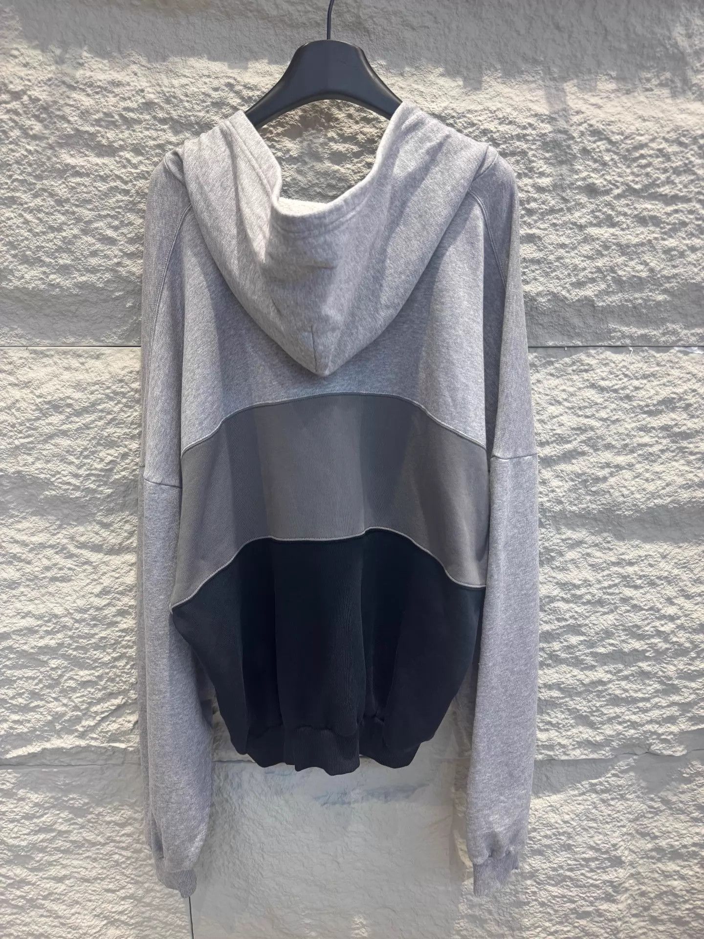 Balenciaga Balenciaga Gray Black Color Blocked Logo Hoodie XXS Size US XXS / EU 40 - 5 Thumbnail