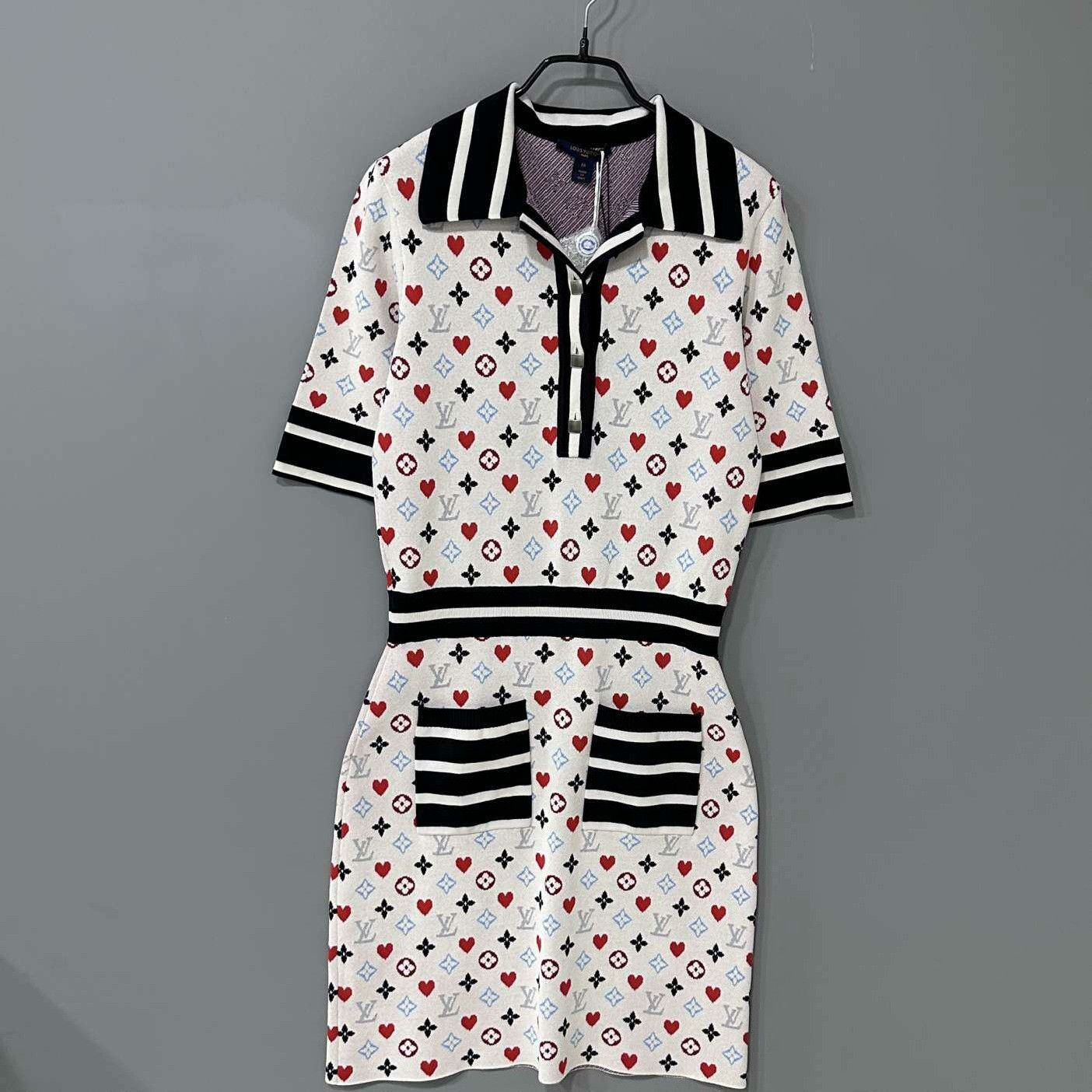 Louis Vuitton Louis Vuitton Retro Multi Dress M Women Size M / US 6-8 / IT 42-44 - 1 Thumbnail
