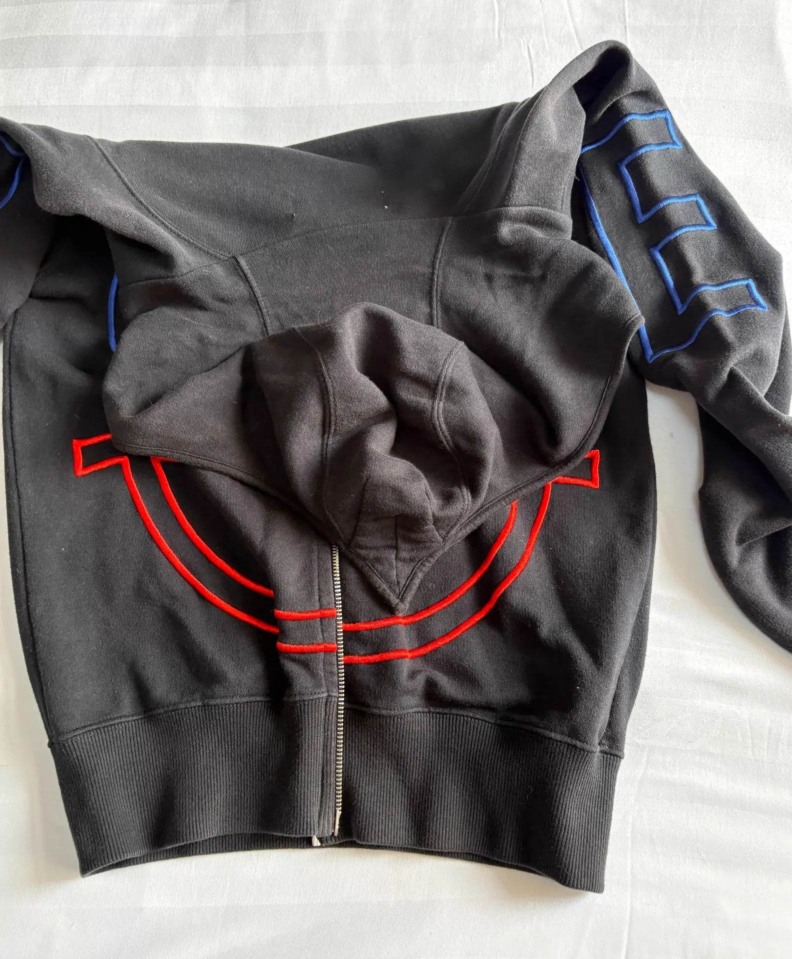 Walter Van Beirendonck WVB LOVE & Orange Smiley Pointed Hoodie S Size S / US 4 / IT 40 - 6 Thumbnail
